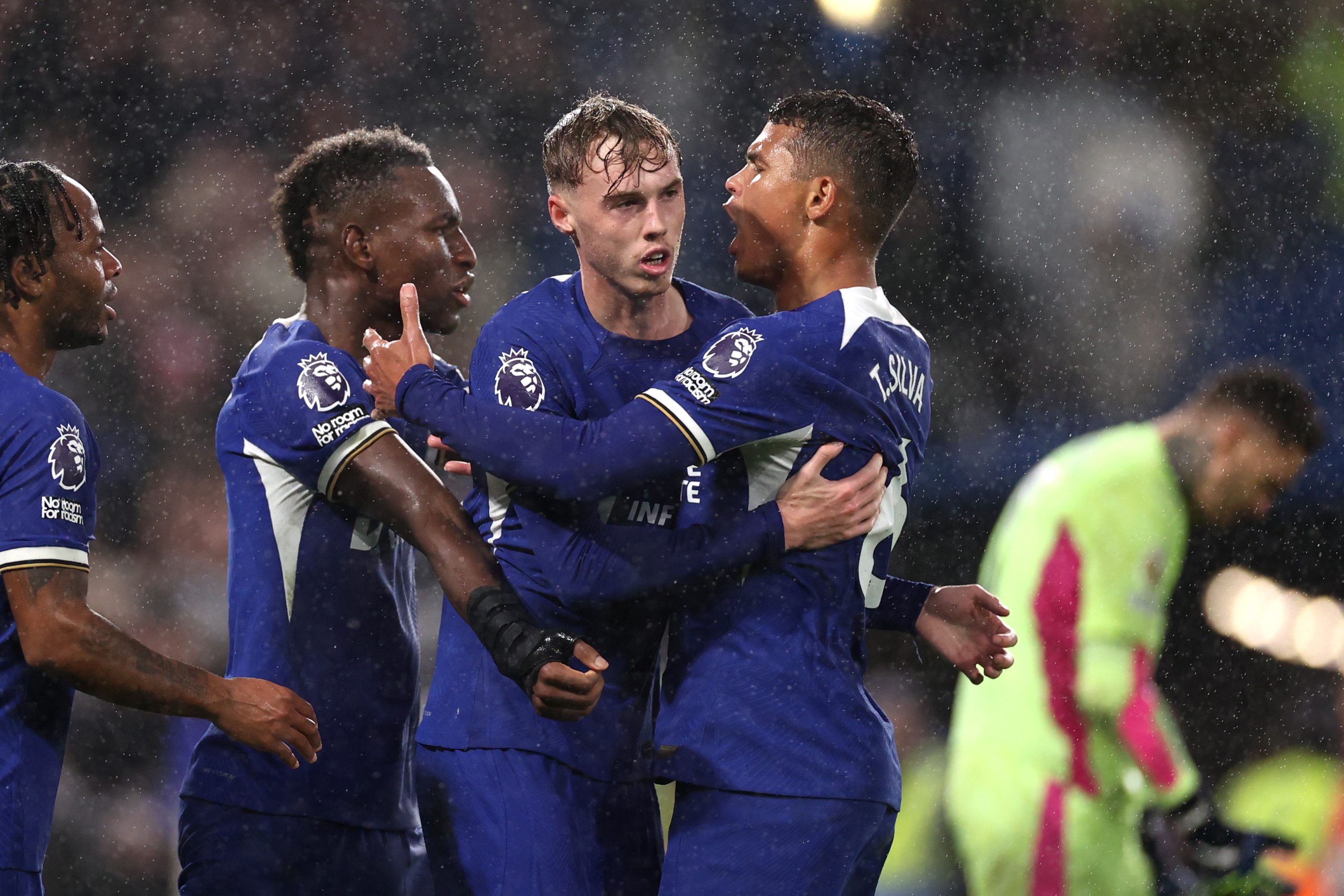 ¡Bomba en Londres! Sterling Deja el Chelsea en Libertad