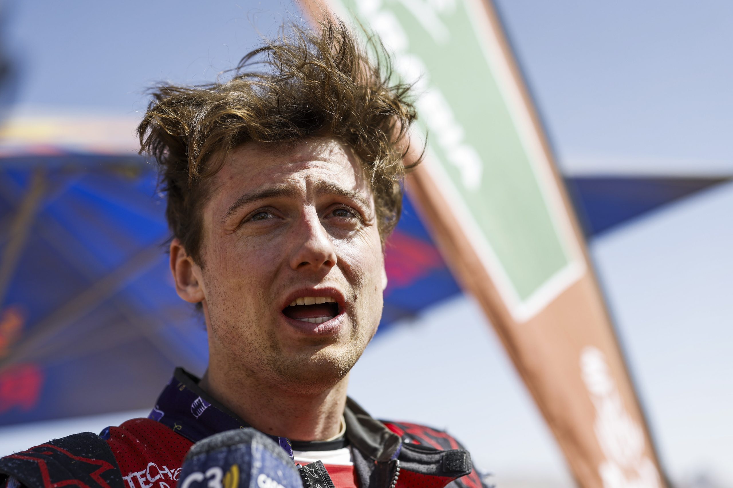 La Increíble Historia de Tosha Schareina: Del Desamparo al Podio del Dakar