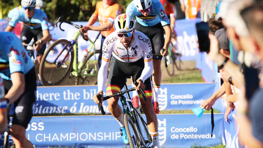 ¡España Ruge en Hulst! Orts Lidera la Carga en los Mundiales de Ciclocross