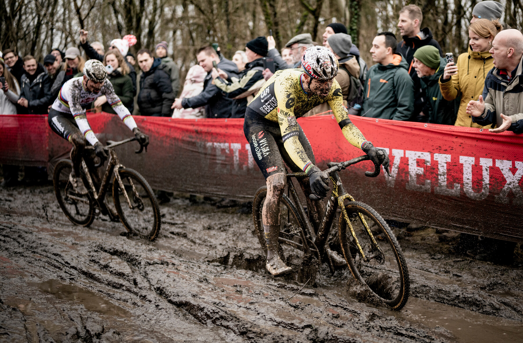 Lesión de Wout van Aert: ¡Un golpe duro para el ciclismo en 2026!