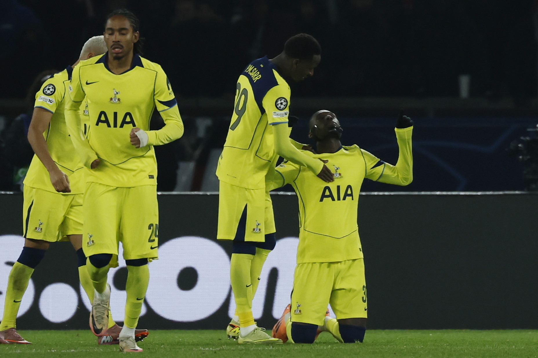 Accidente de tráfico antes del gran partido: Tottenham en alerta