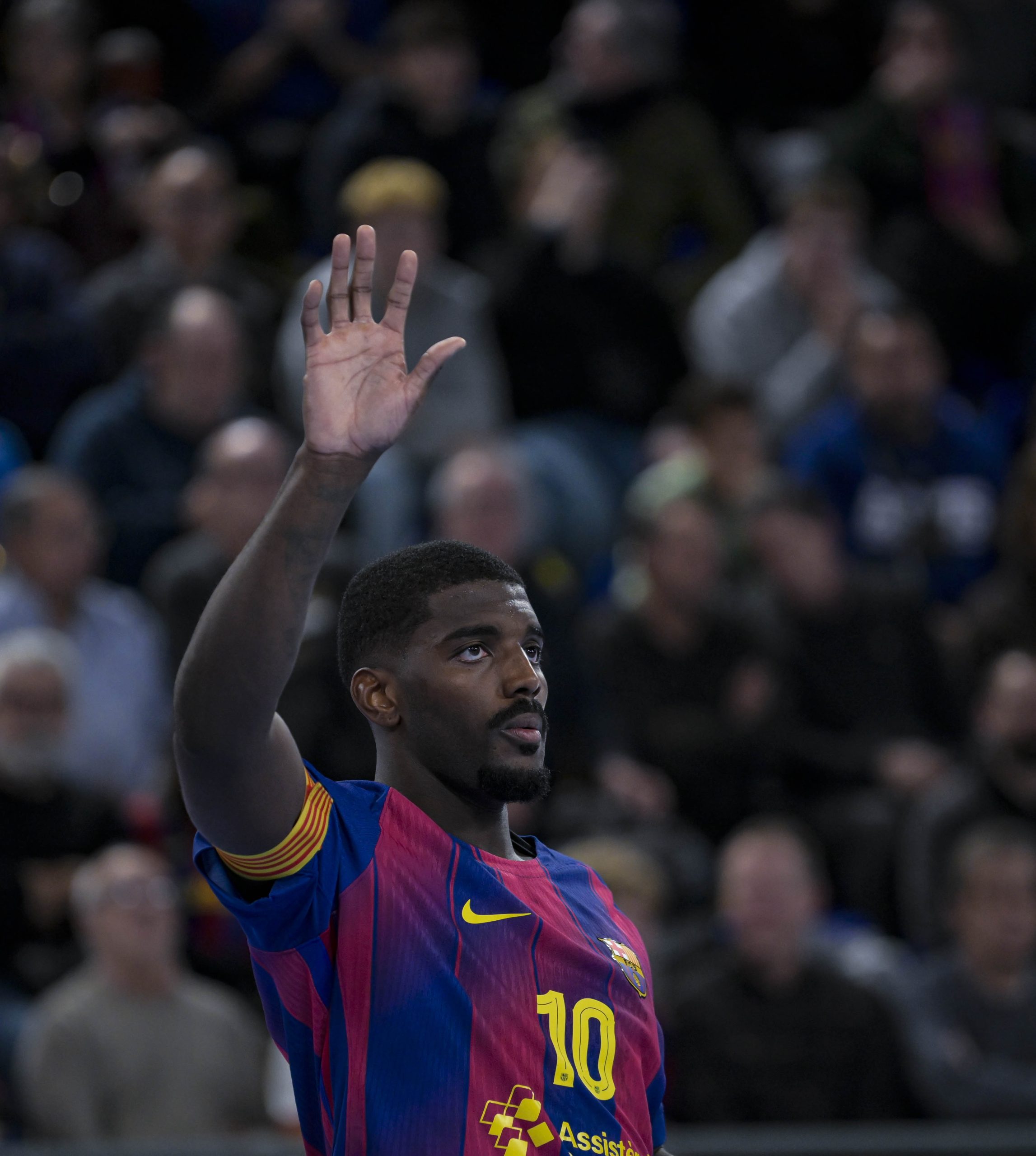 Dika Mem dice adiós al Barça: su emocionante decisión de fichar por el Füchse Berlín hasta 2031