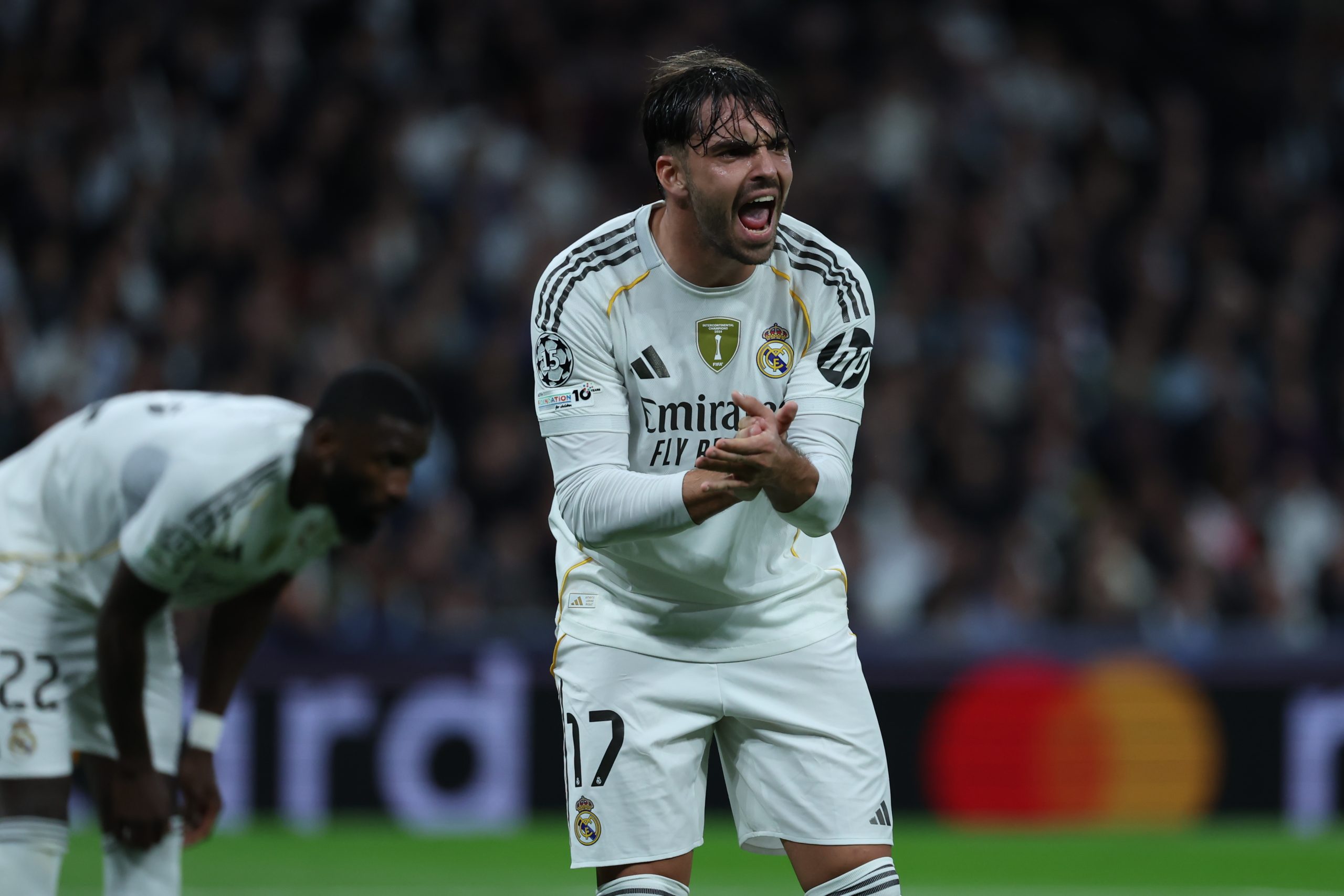 Gonzalo y Asencio: La Doble Fiesta del Real Madrid que Deslumbró al Bernabéu