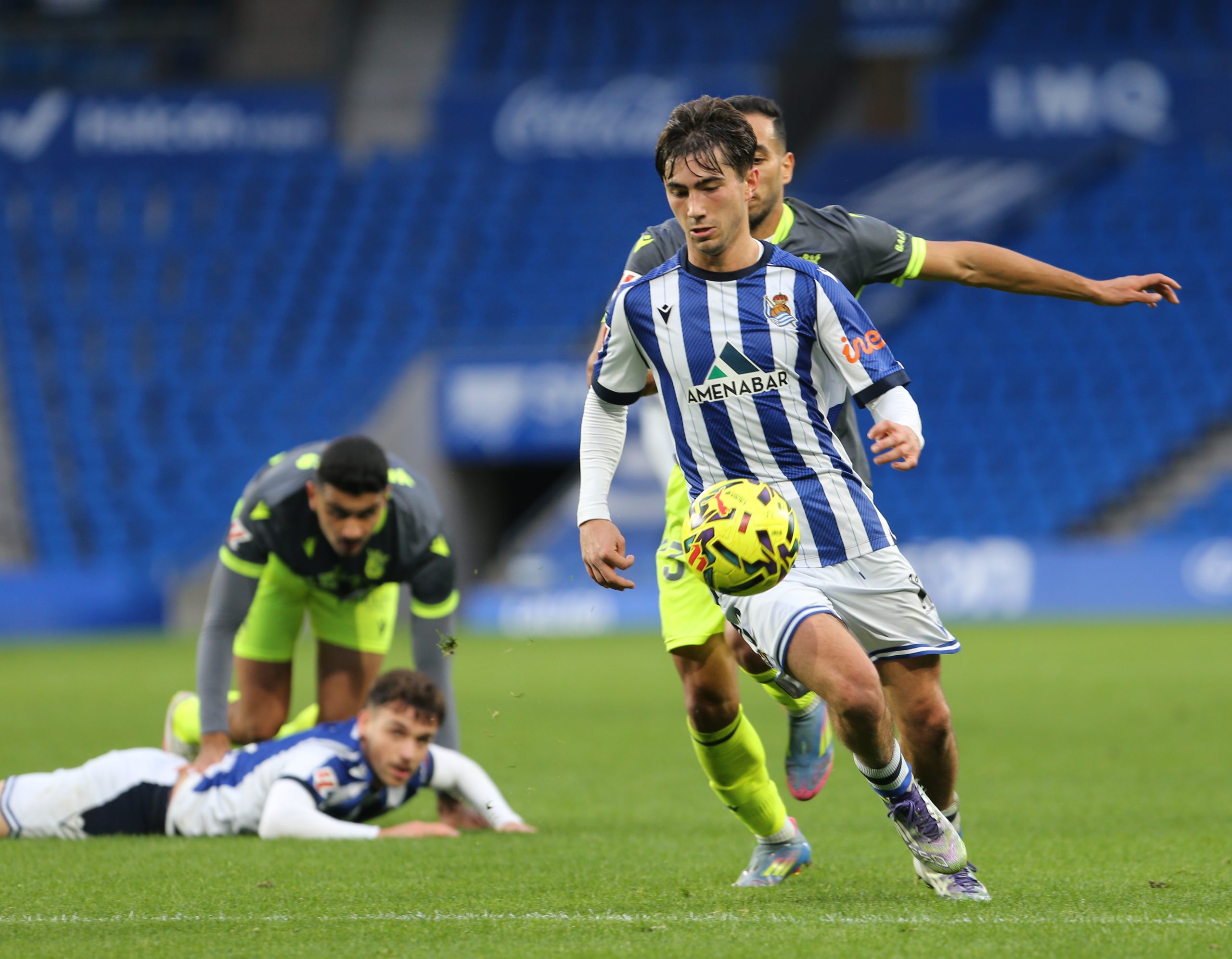 Sanse vs Cultural Leonesa: Un Duelo Clave para el Futuro del Filial de la Real Sociedad