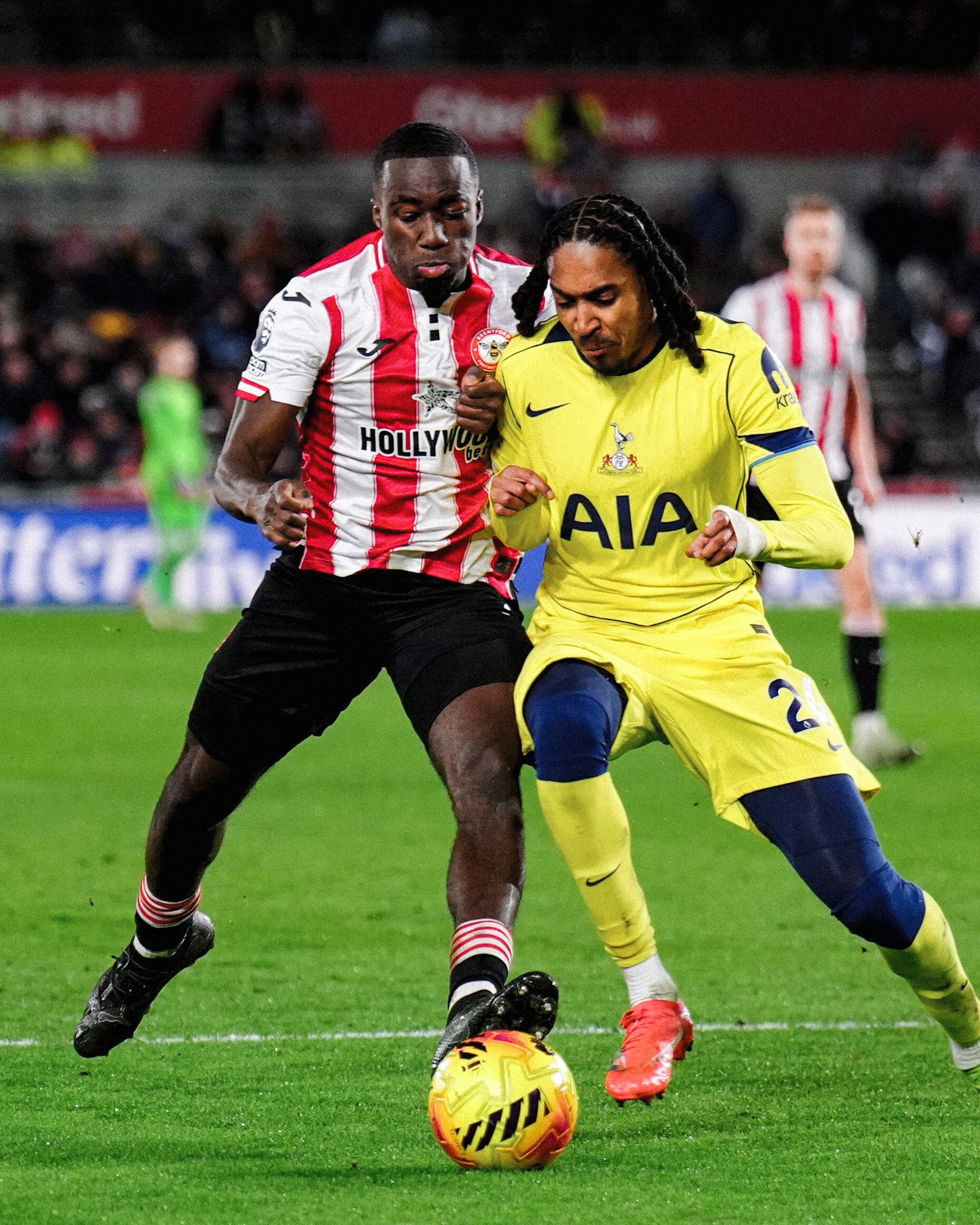 Tottenham y Brentford Empatan en un Partido Sin Brillo: ¿Qué Significa para Sus Aspiraciones Europeas?