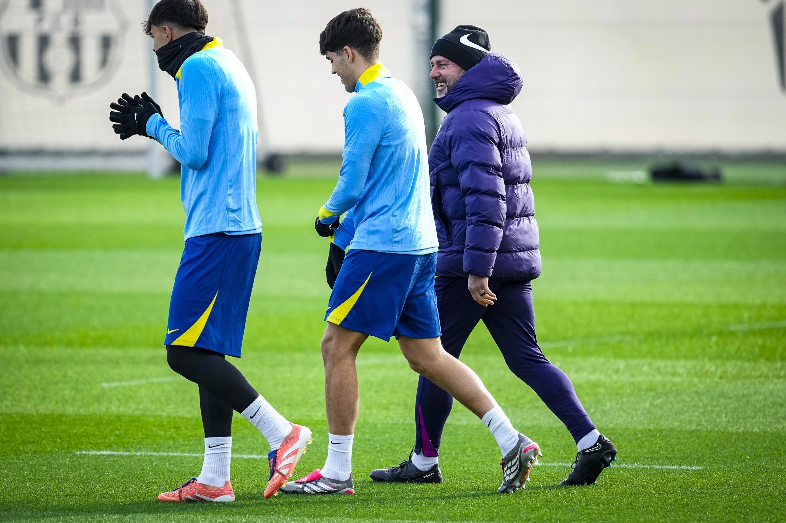 El Derbi Catalán: Hansi Flick Habla de Necesidades y Fichajes Clave para el Barça