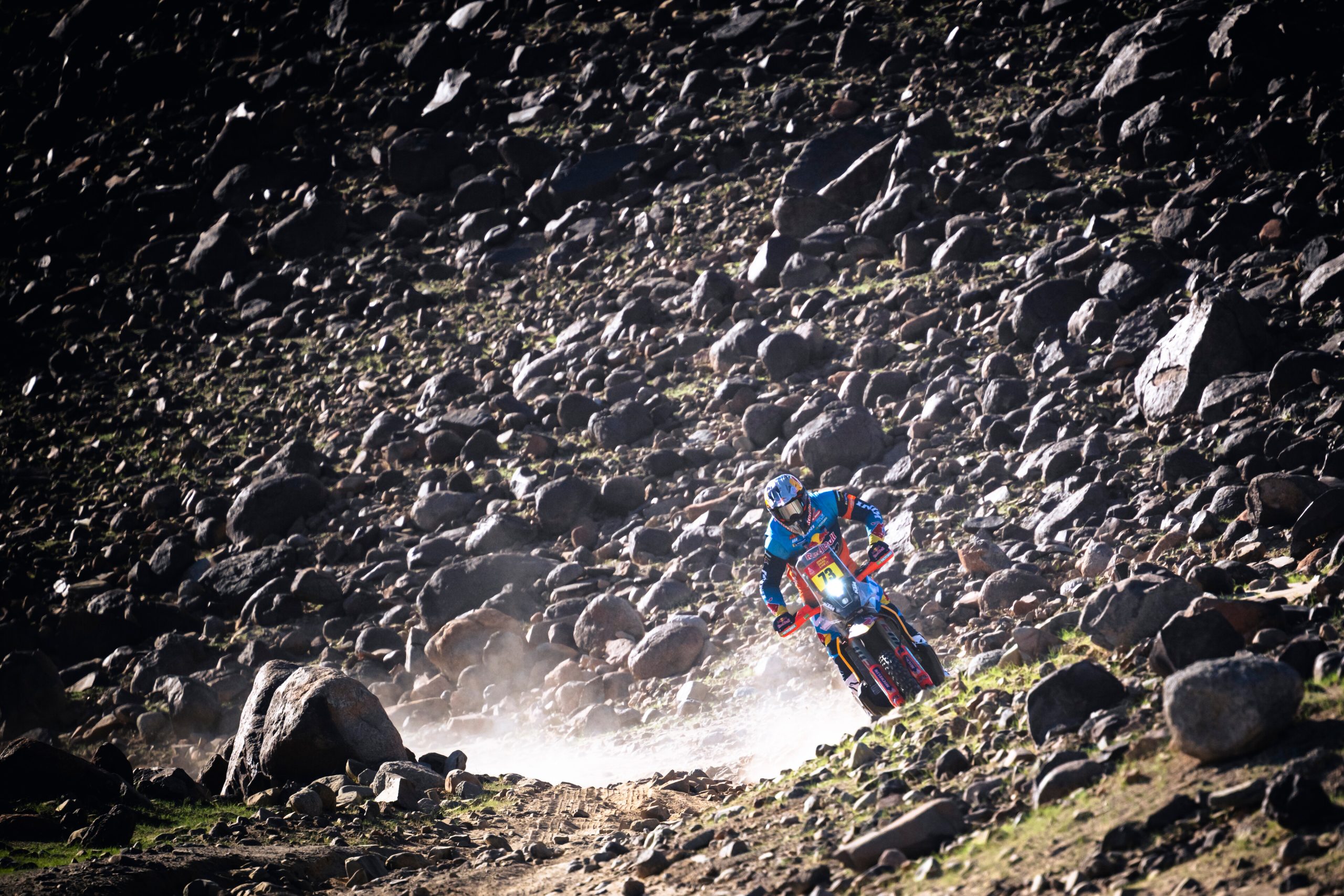 El Dakar 2026 Arranca con Emoción: Ross Branch Triunfa en la Etapa 1, Pero ¿Con Penalizaciones a la Vista?