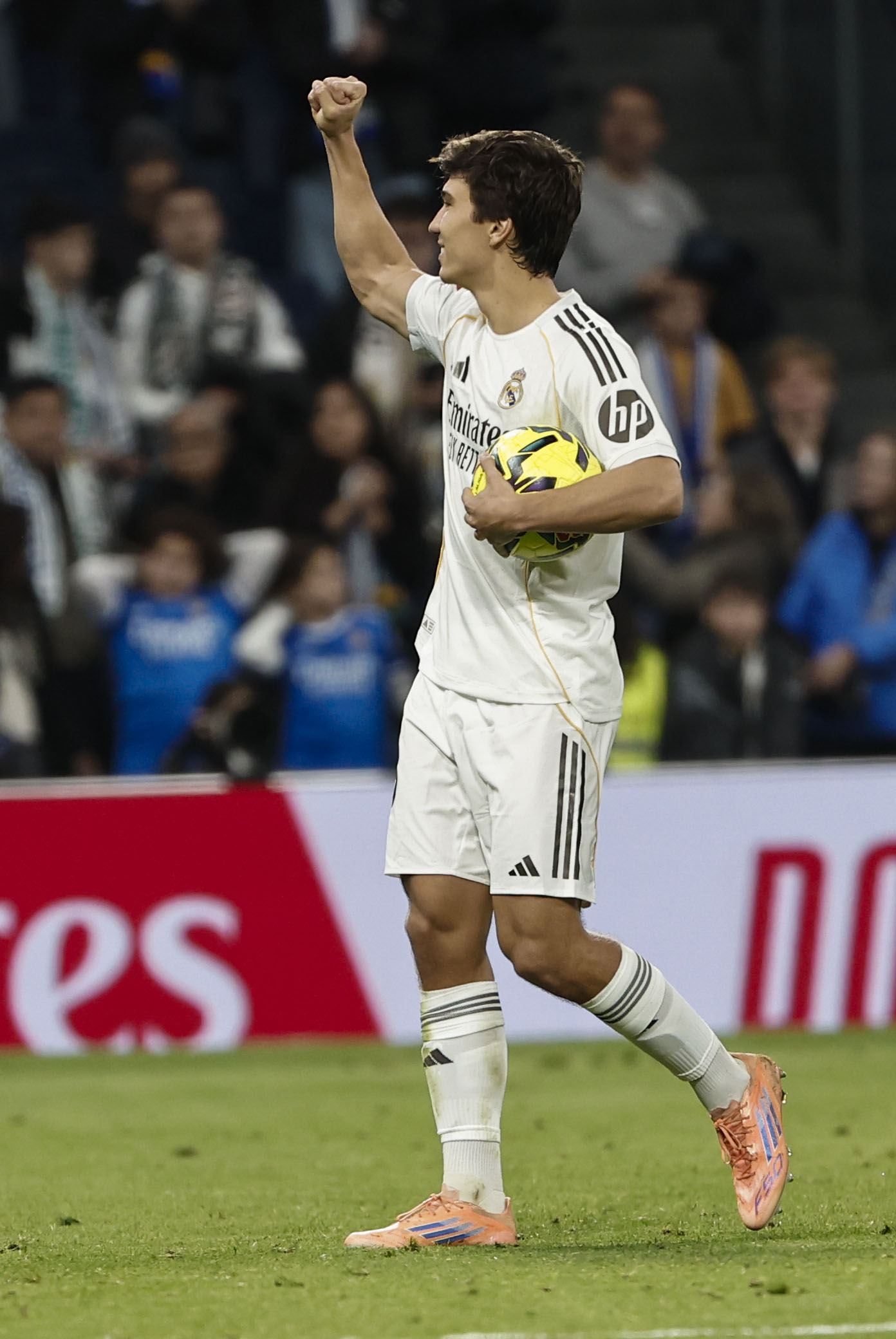 Gonzalo Brilla en el Bernabéu: Hat-trick y Aplausos en la Victoria del Real Madrid 5-1