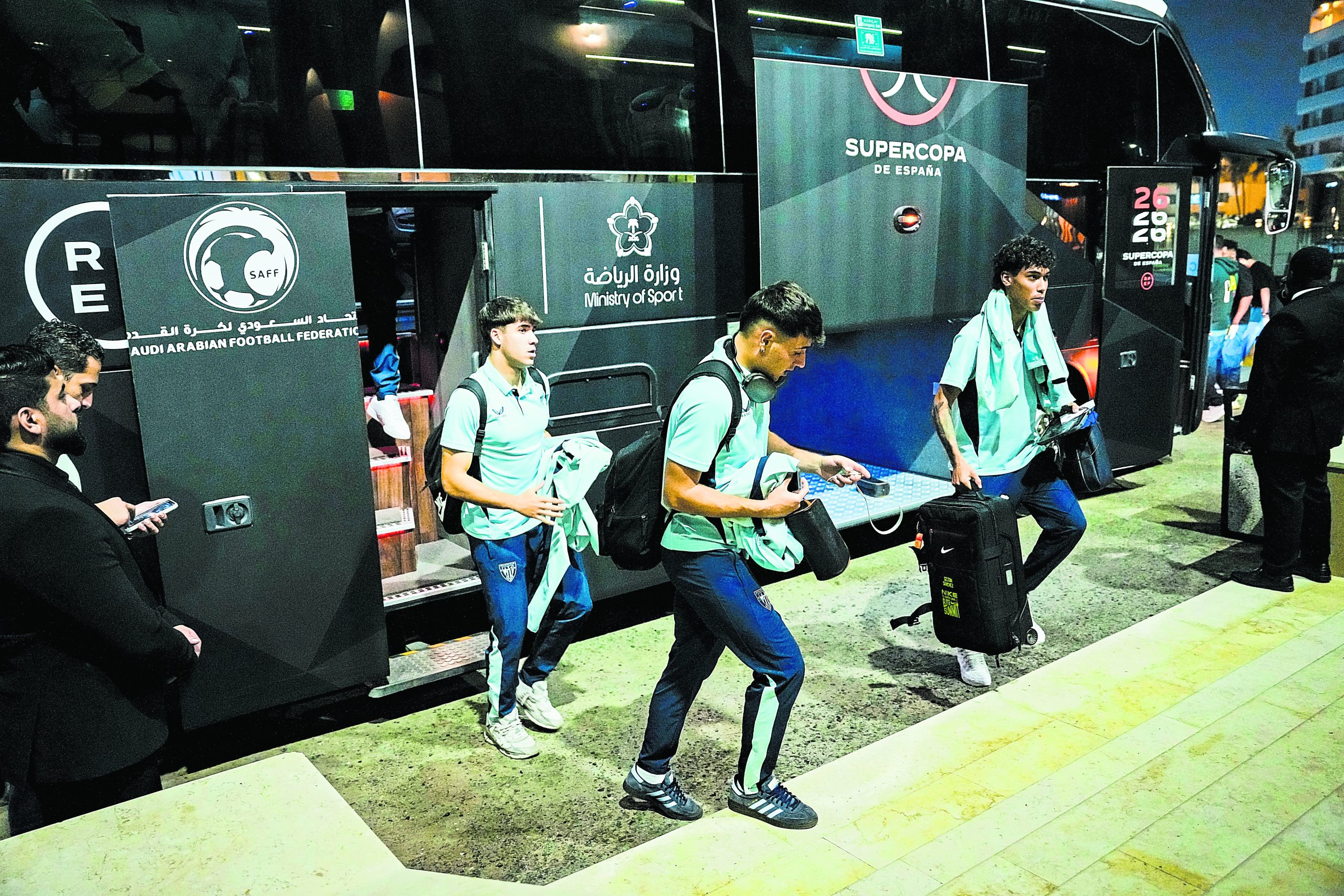 Supercopa de España 2026: El Athletic Club se prepara con 25 jugadores ante el Barça