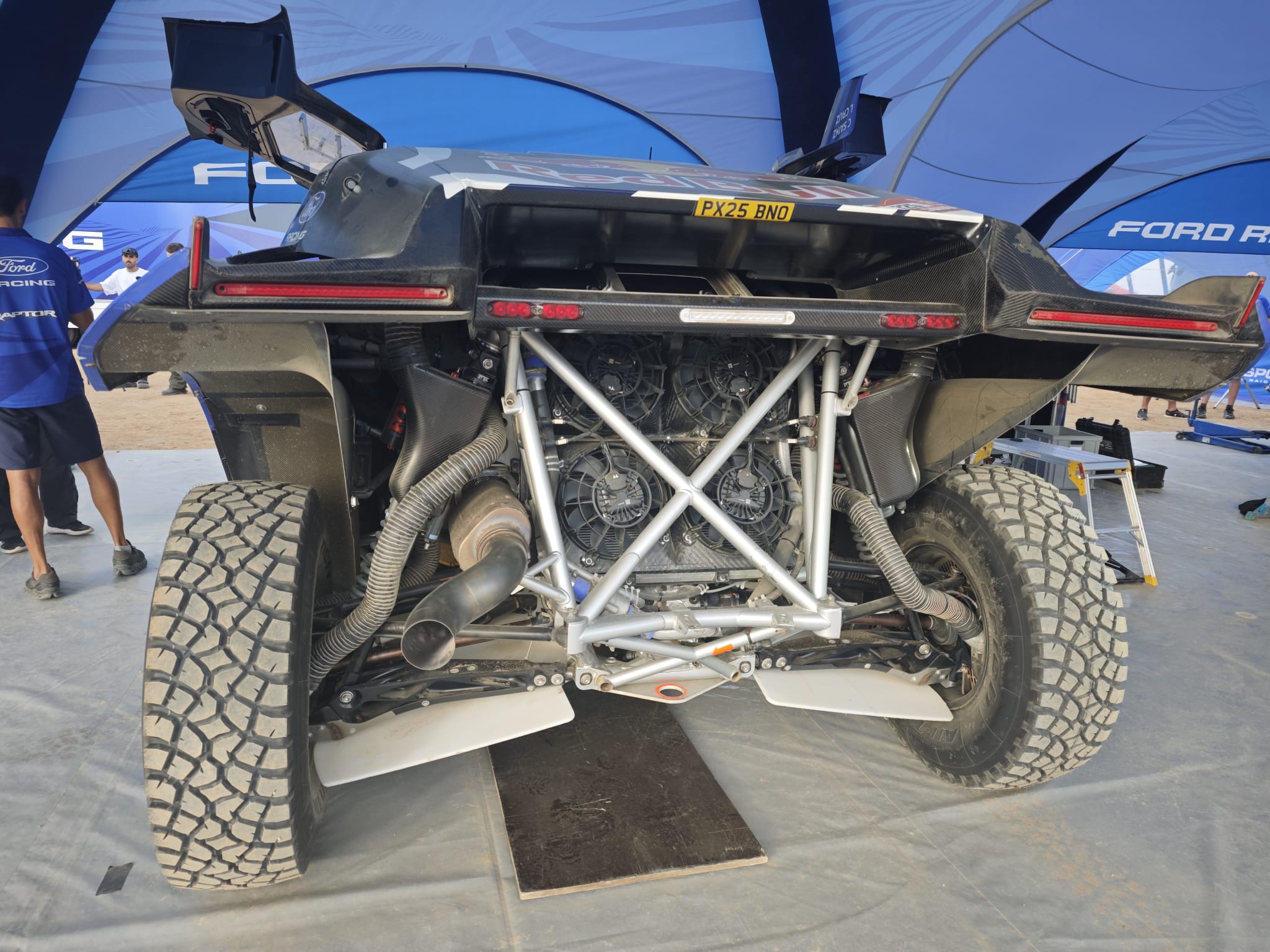 Las 10 Claves del Innovador Ford Raptor T1+ para el Dakar 2026: La Evolución de Carlos Sainz