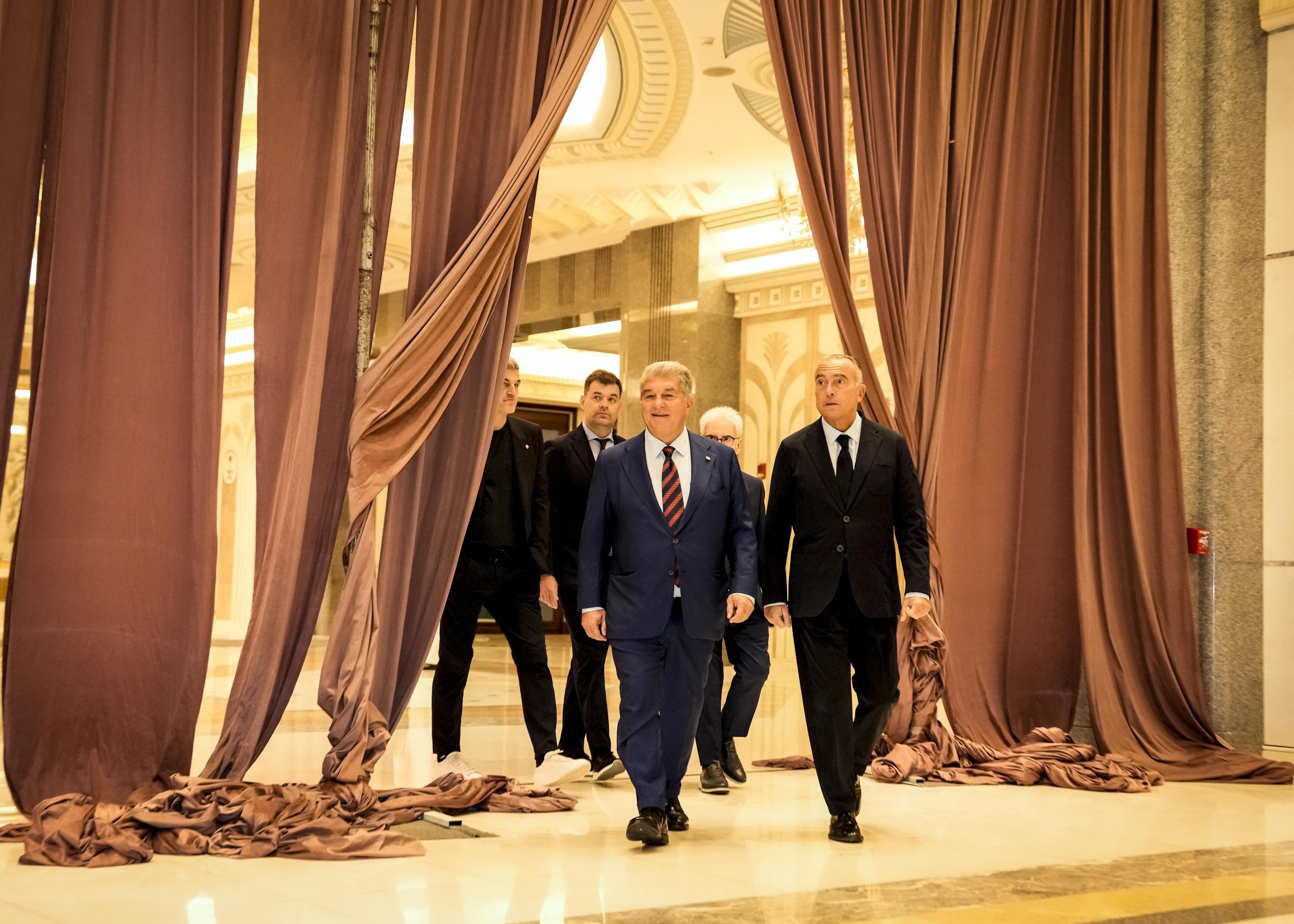 Joao Cancelo se une al FC Barcelona: ¿Un fichaje que podrá marcar la Supercopa de España?