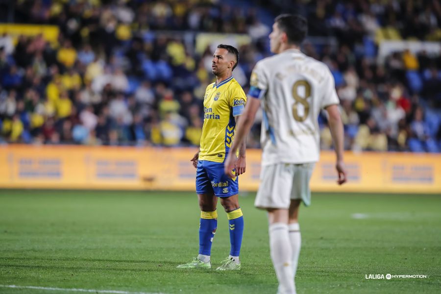 Empate Épico: UD Las Palmas y Deportivo La Coruña Brindan un Espectáculo de Emoción (1-1)