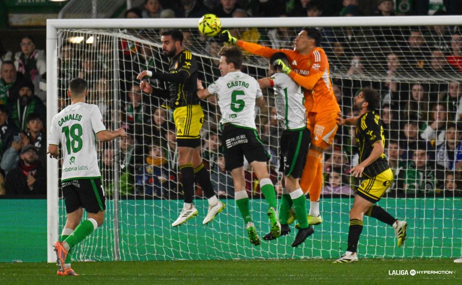Racing de Santander vs Real Zaragoza: Una victoria fuera de casa que sorprende a todos