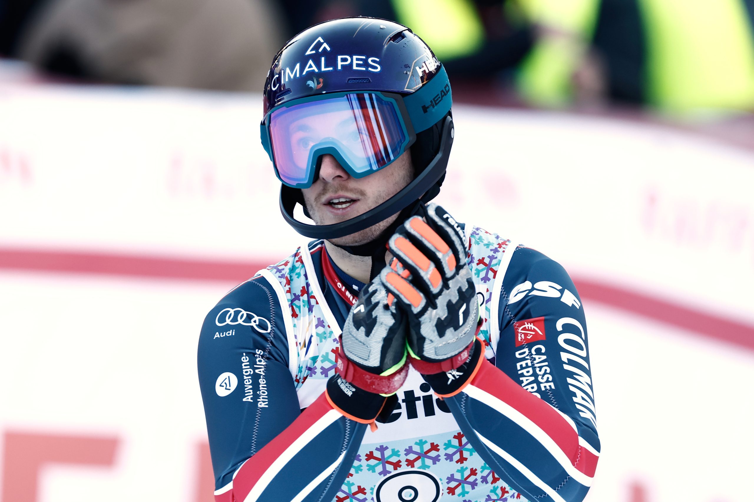 Paco Rassat Brilla en el Eslalon de la Copa del Mundo: ¿Puede Mantener el Liderato?