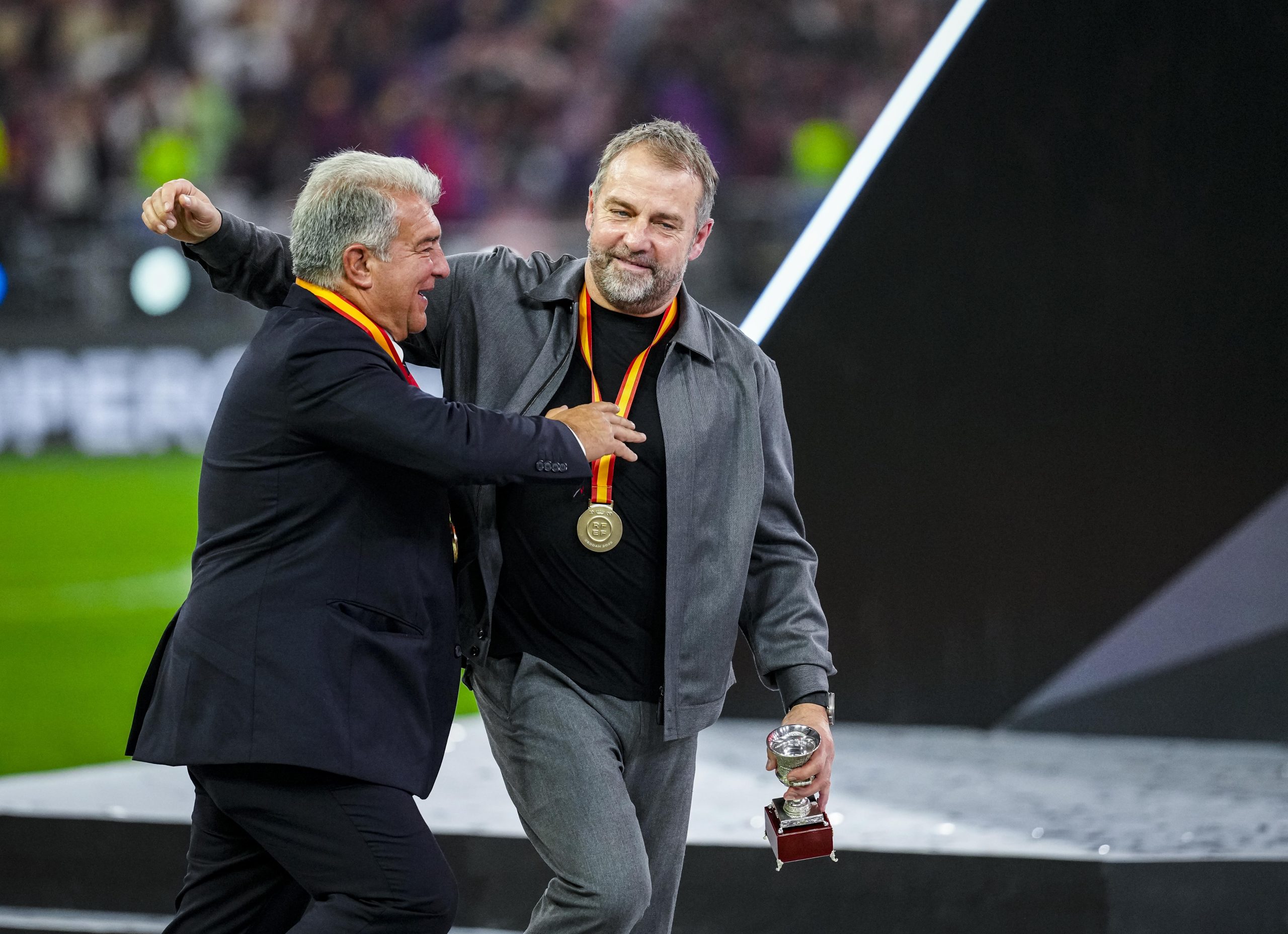 Hansi Flick: Ocho Títulos en Ocho Finales y el Impacto de su Triunfo en el Barça