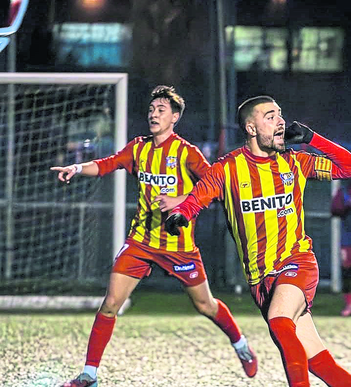 Manlleu y Ciudad Cooperativa Siguen en la Lucha: Un Empate que No Satisface a Nadie