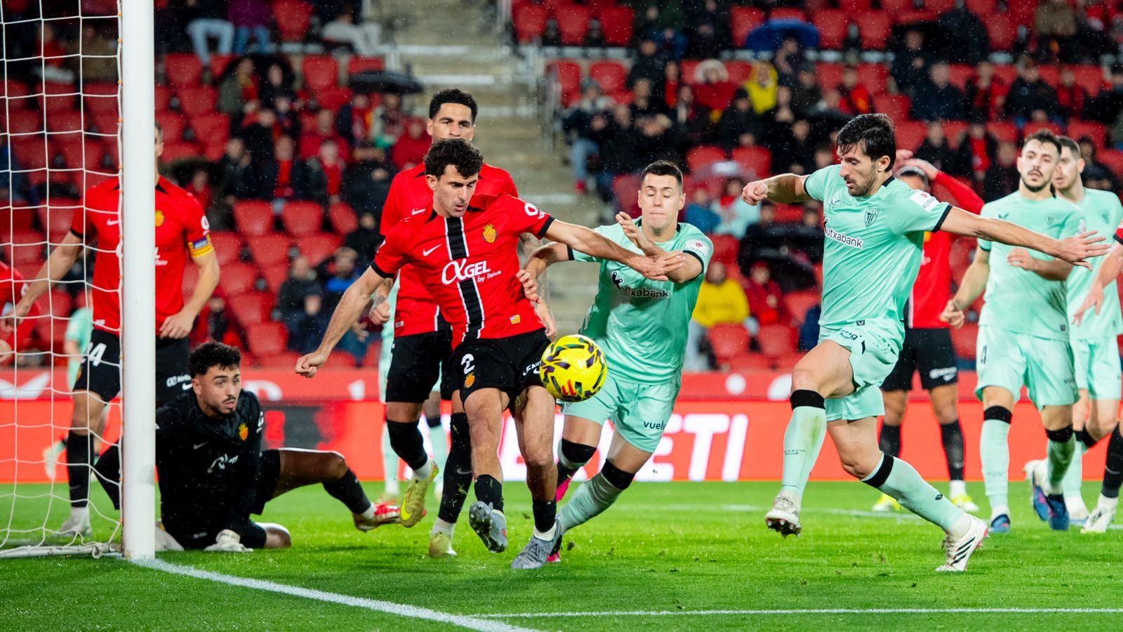 El Athletic Club se enfrenta a un desafío en Sevilla: la búsqueda de un nuevo delantero