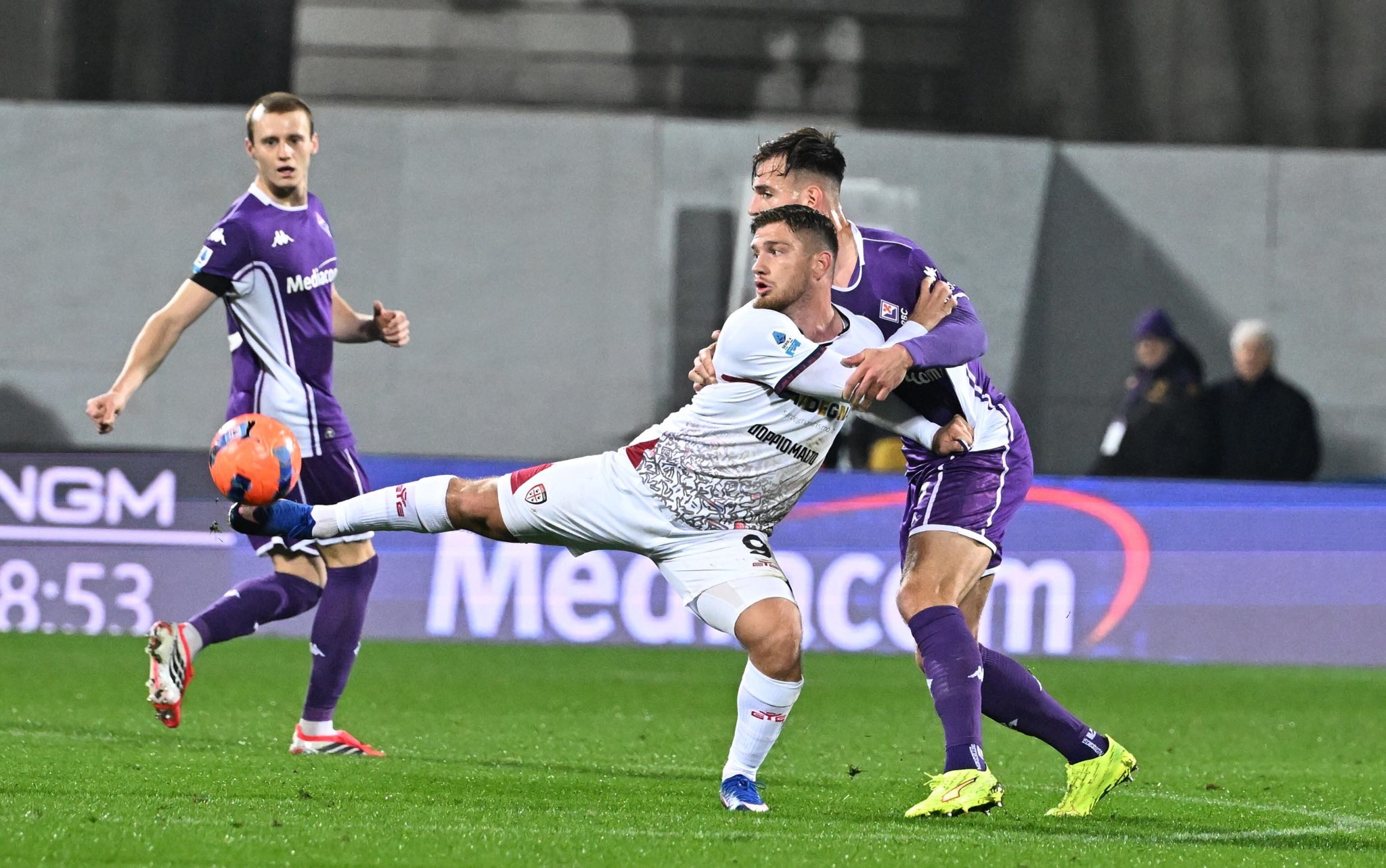 La Fiorentina cae en casa y se complica la permanencia en la Serie A