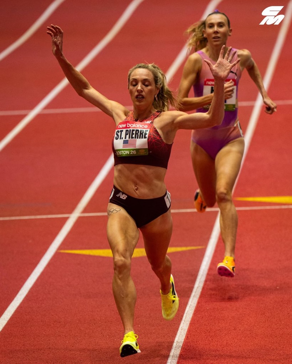 ¡Madre Coraje! Elle St. Pierre Regresa al Atletismo de Élite Tras su Maternidad con un Triunfo Impecable