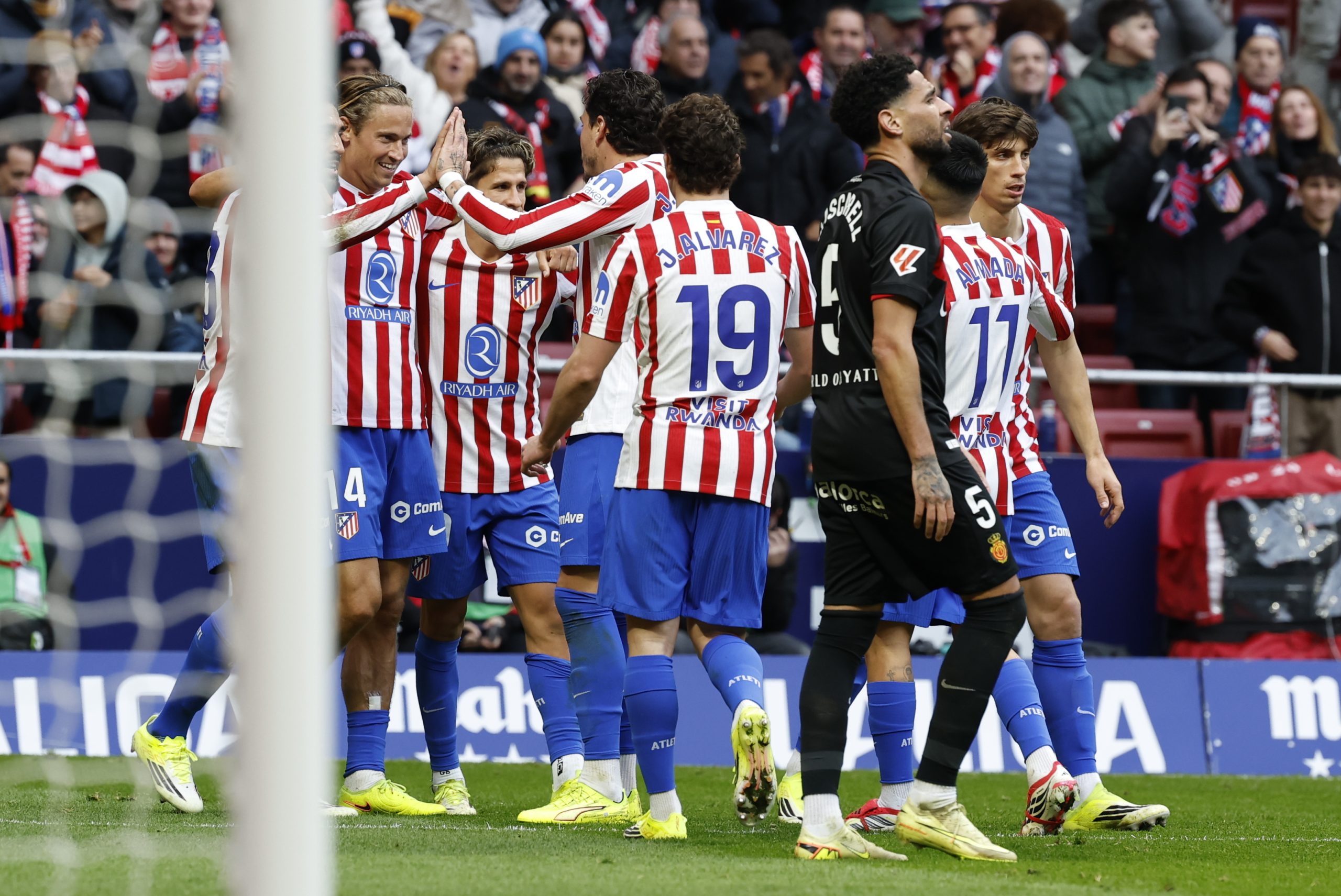 Atlético de Madrid en apuros: la lucha por salvar la temporada tras la derrota en Champions y la importancia del próximo reto en Valencia