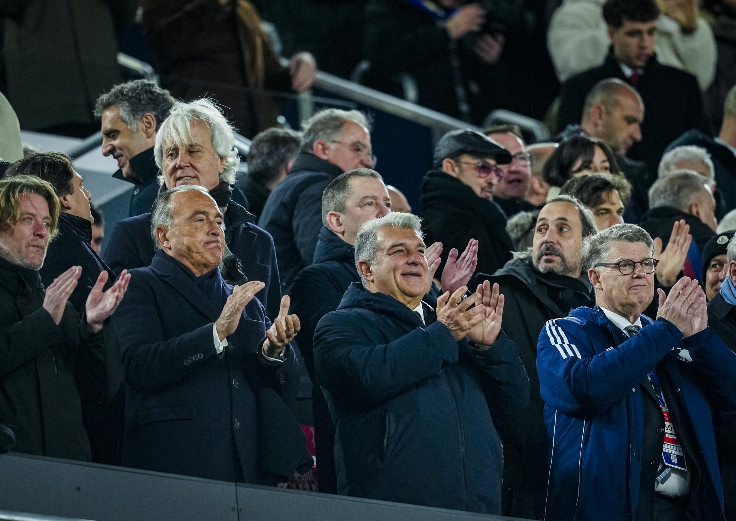 El teatro de la emoción: cómo el Barça peleó contra el destino en una noche épica en el Camp Nou