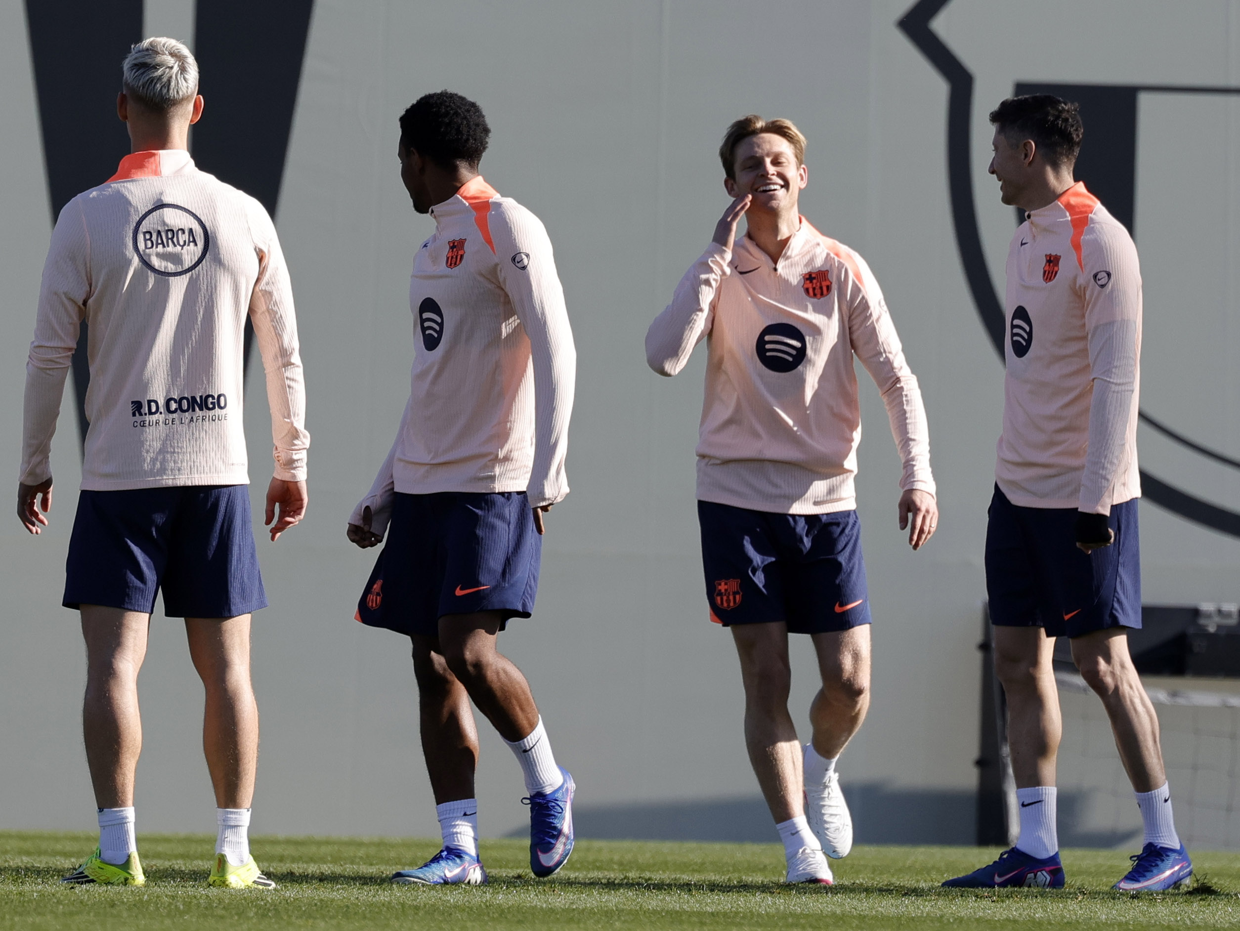 ¡El Barça, en busca de la consolidación! Flick perfila un once de gala ante el Elche para ampliar la ventaja