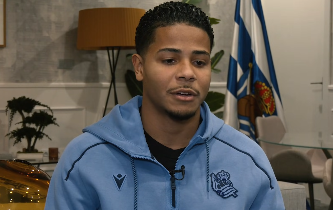 ¡Wesley Aterriza en Anoeta: El Brasileño Promete Alegría y Goles a la Real Sociedad!