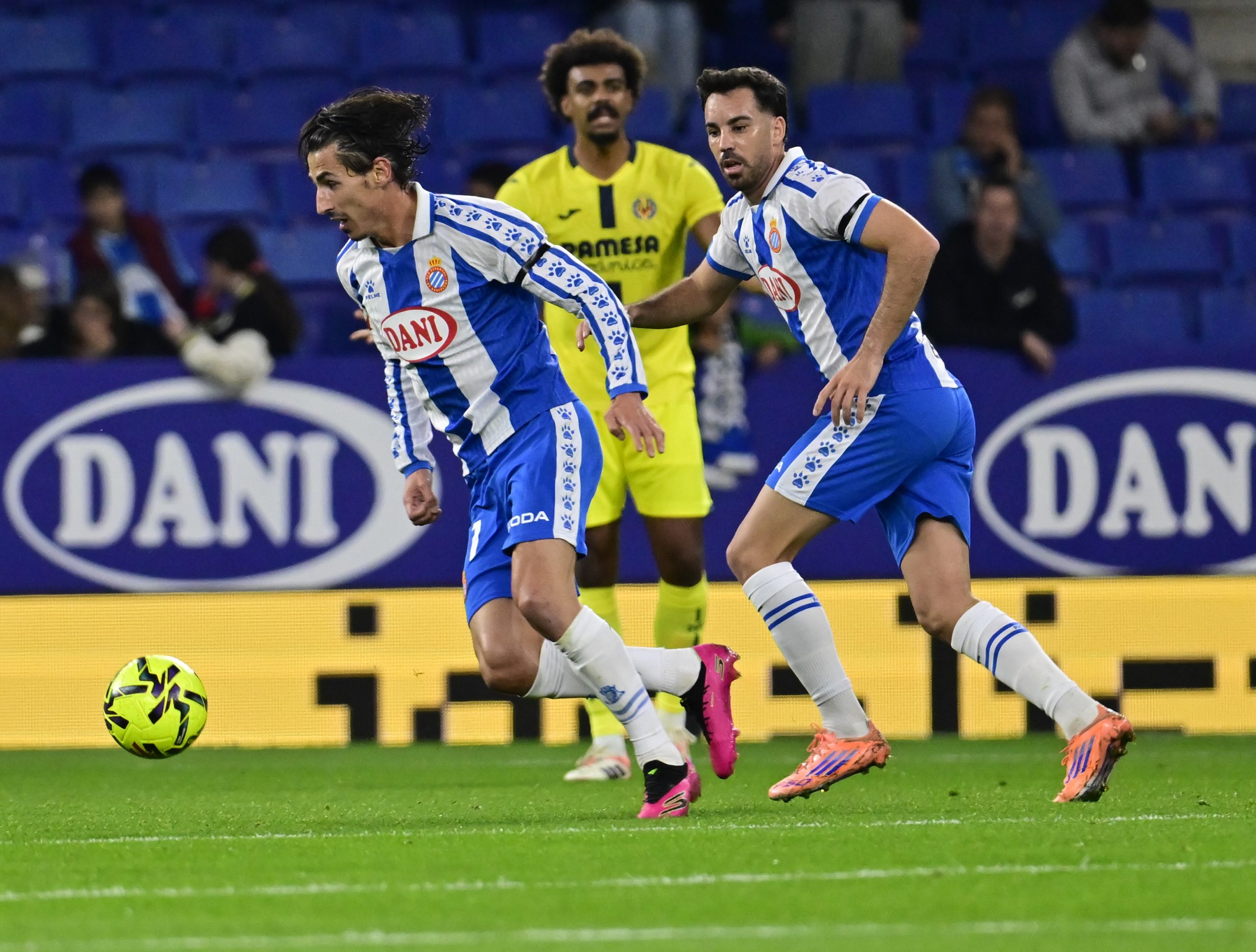 Villarreal y Espanyol: Un Duelo de Necesidades en La Cerámica