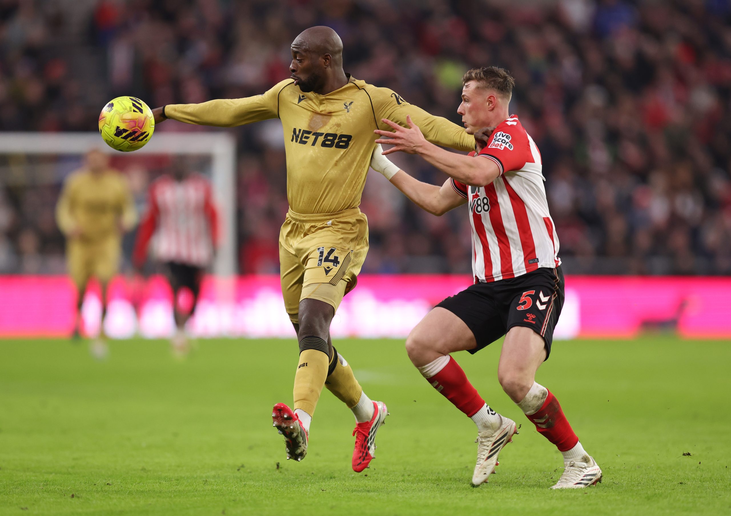 ¡Noticia bomba en el Crystal Palace! Mateta esquiva el quirófano y sueña con el Mundial