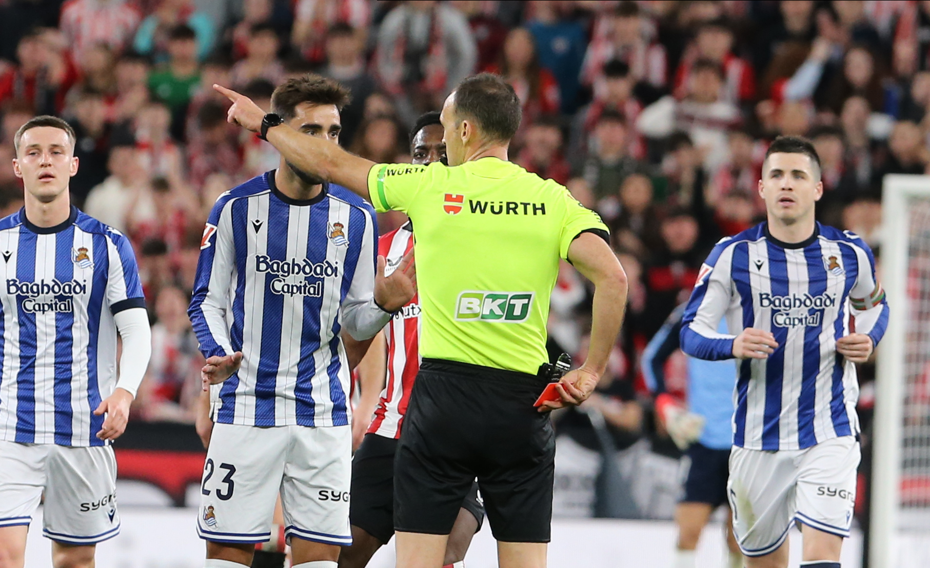 La Real Sociedad lucha por la justicia: recurso por la sanción a Brais Méndez