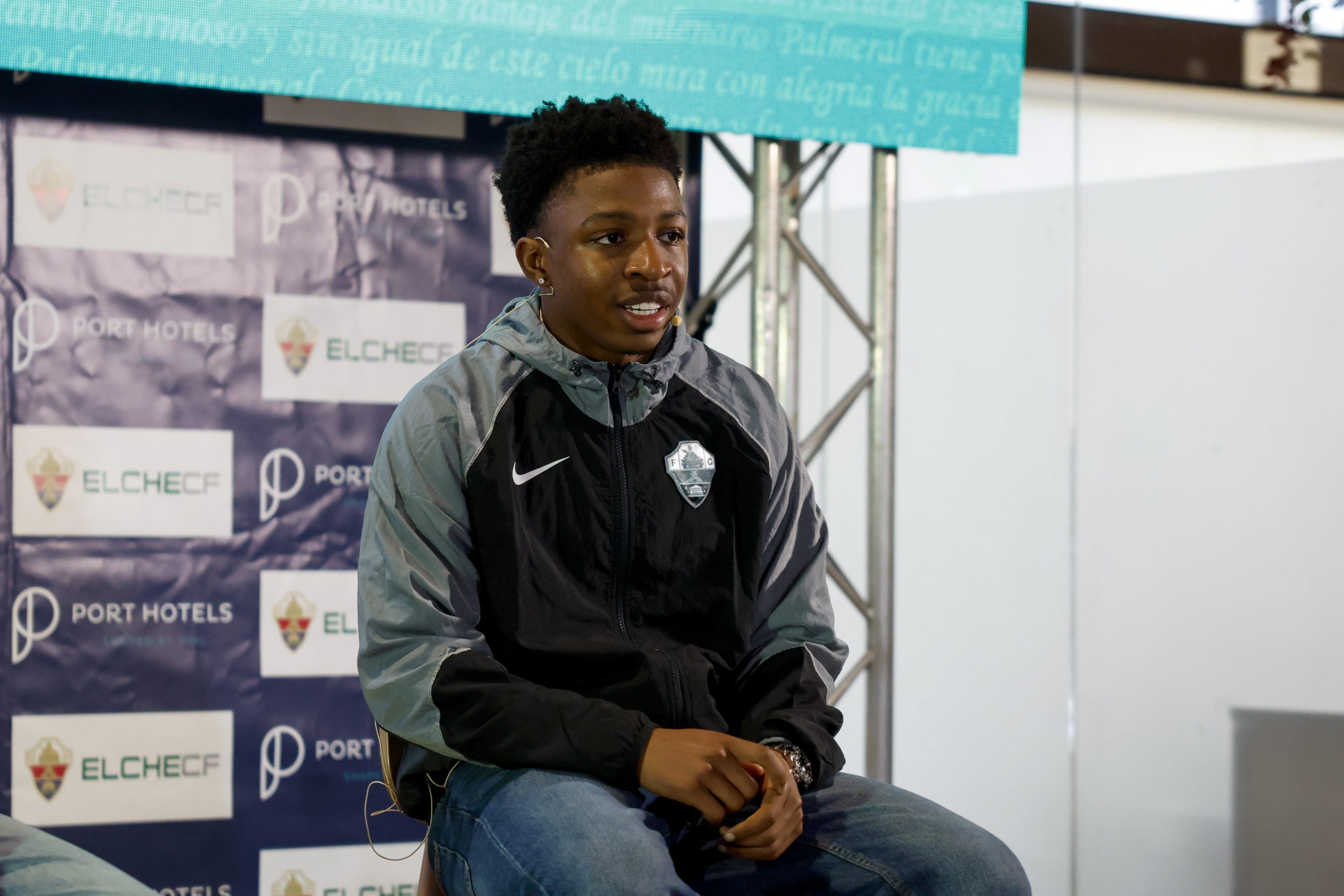 Buba Sangaré: Juventud, Velocidad y Ambición Toman la Banda Derecha del Elche