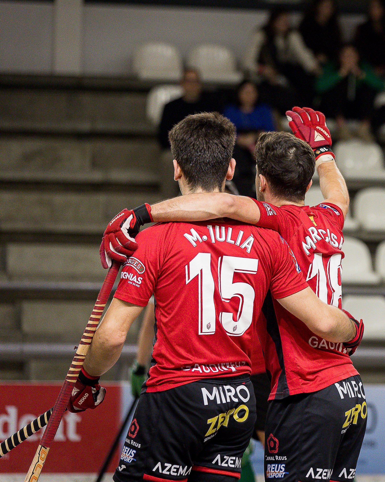 ¡Sorpresas y Lideratos en Juego! La Champions de Hockey sobre Patines Mueve el Tablero