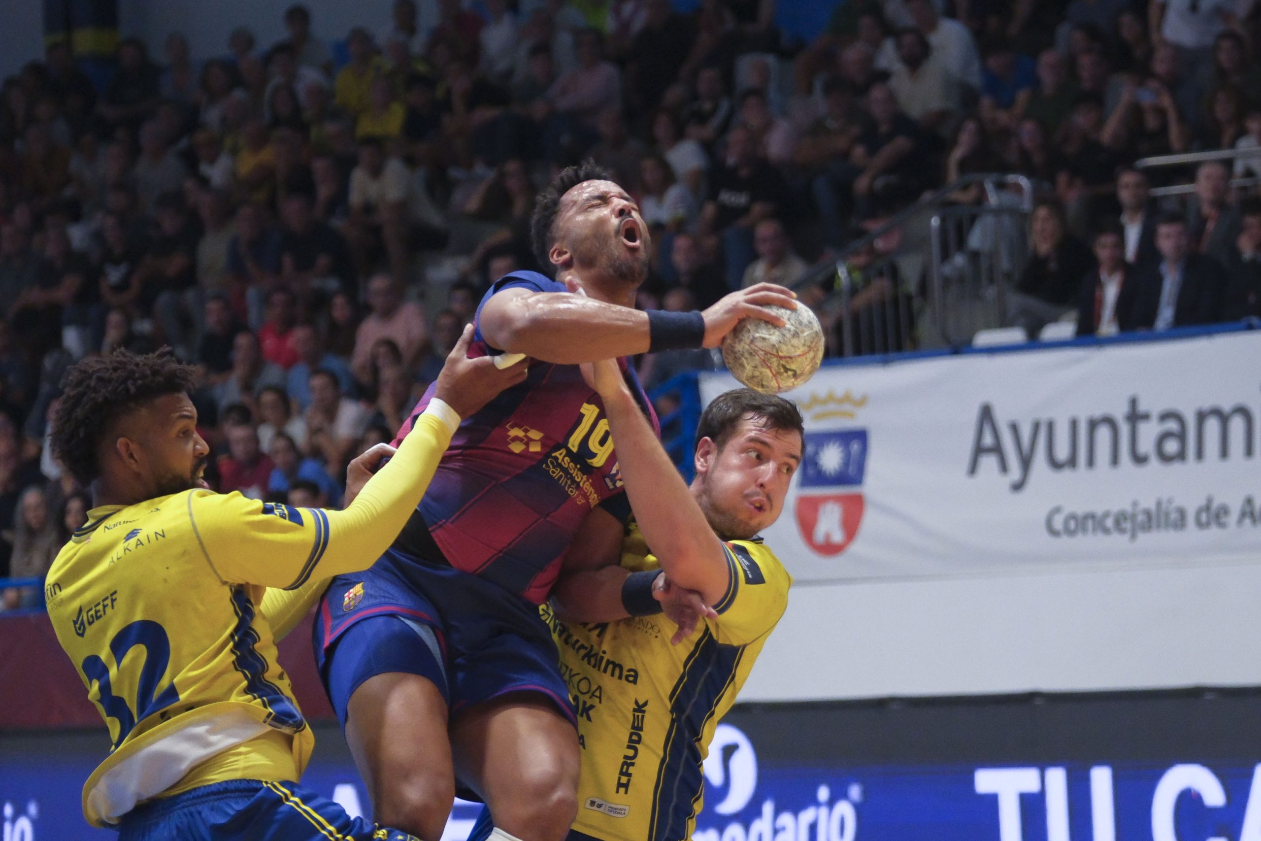 ¡Emoción en la Final de la Copa de España de Balonmano! El Barça Lucha por su Cuarto Título