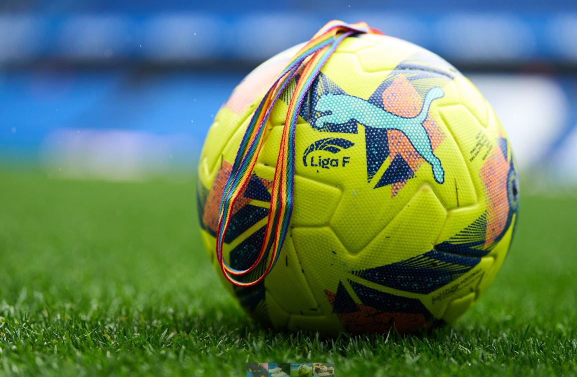La Liga F Moeve se tiñe de arcoíris: Un grito de igualdad y respeto en el fútbol femenino