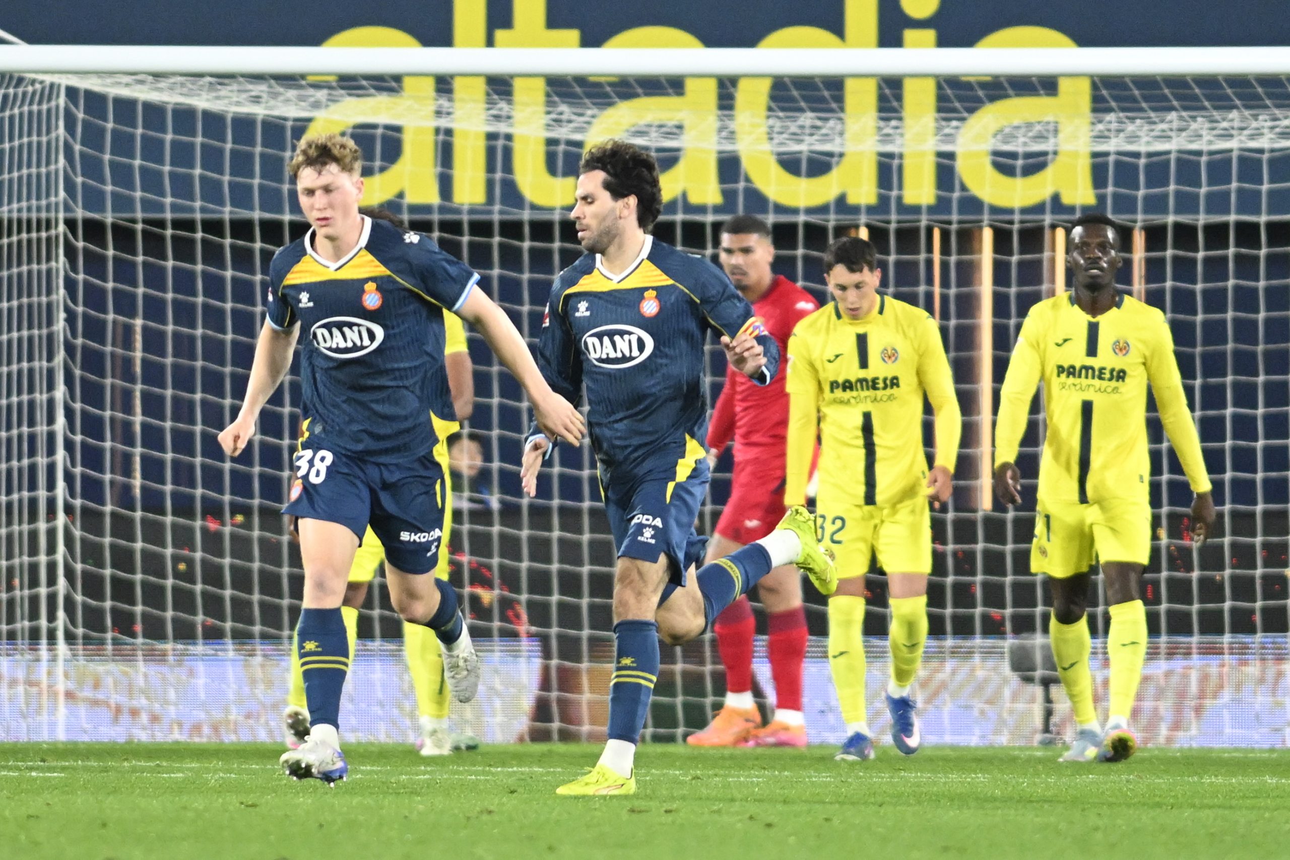 El RCD Espanyol enfrenta una dura realidad tras la goleada en La Cerámica