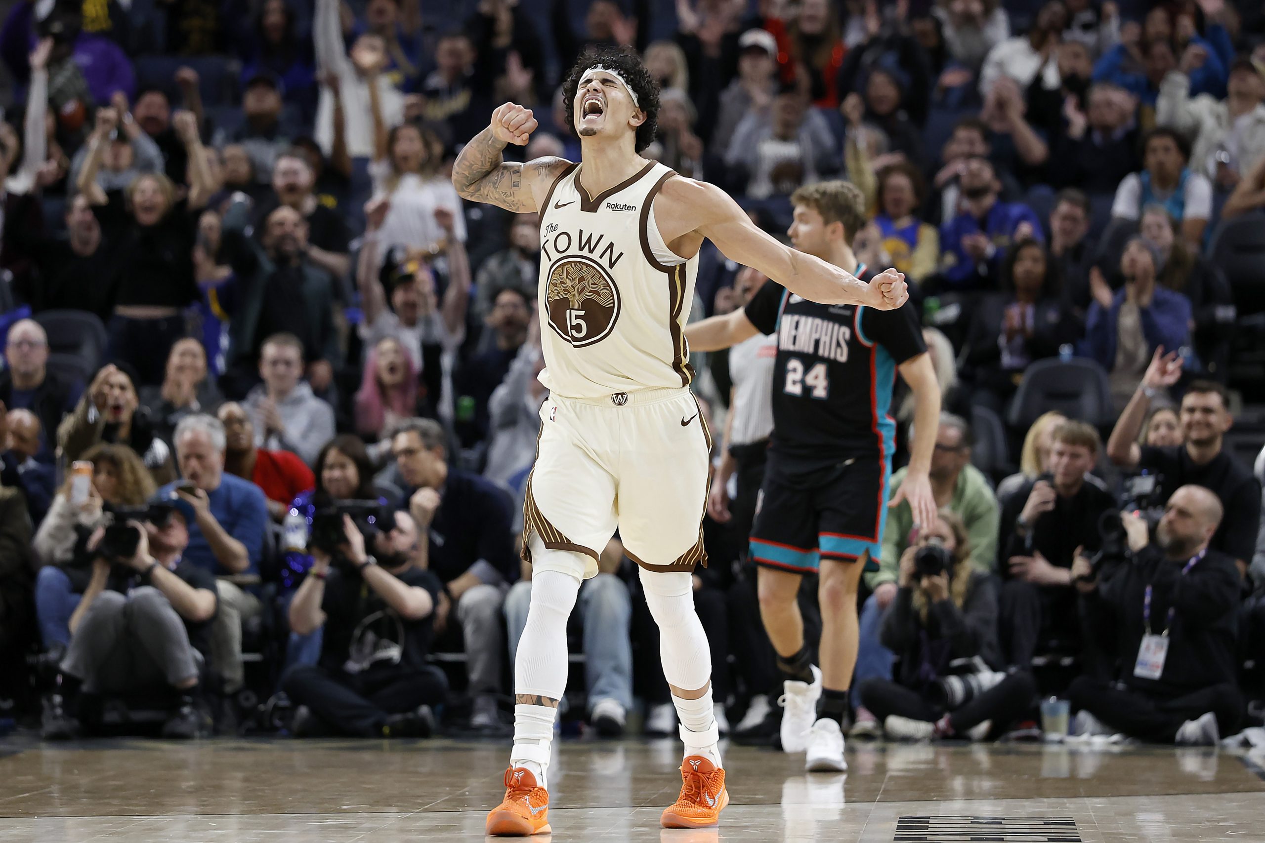 ¡Noche de Infarto en la NBA! Remontadas Épicas, Triunfos Agónicos y Peleas Inesperadas