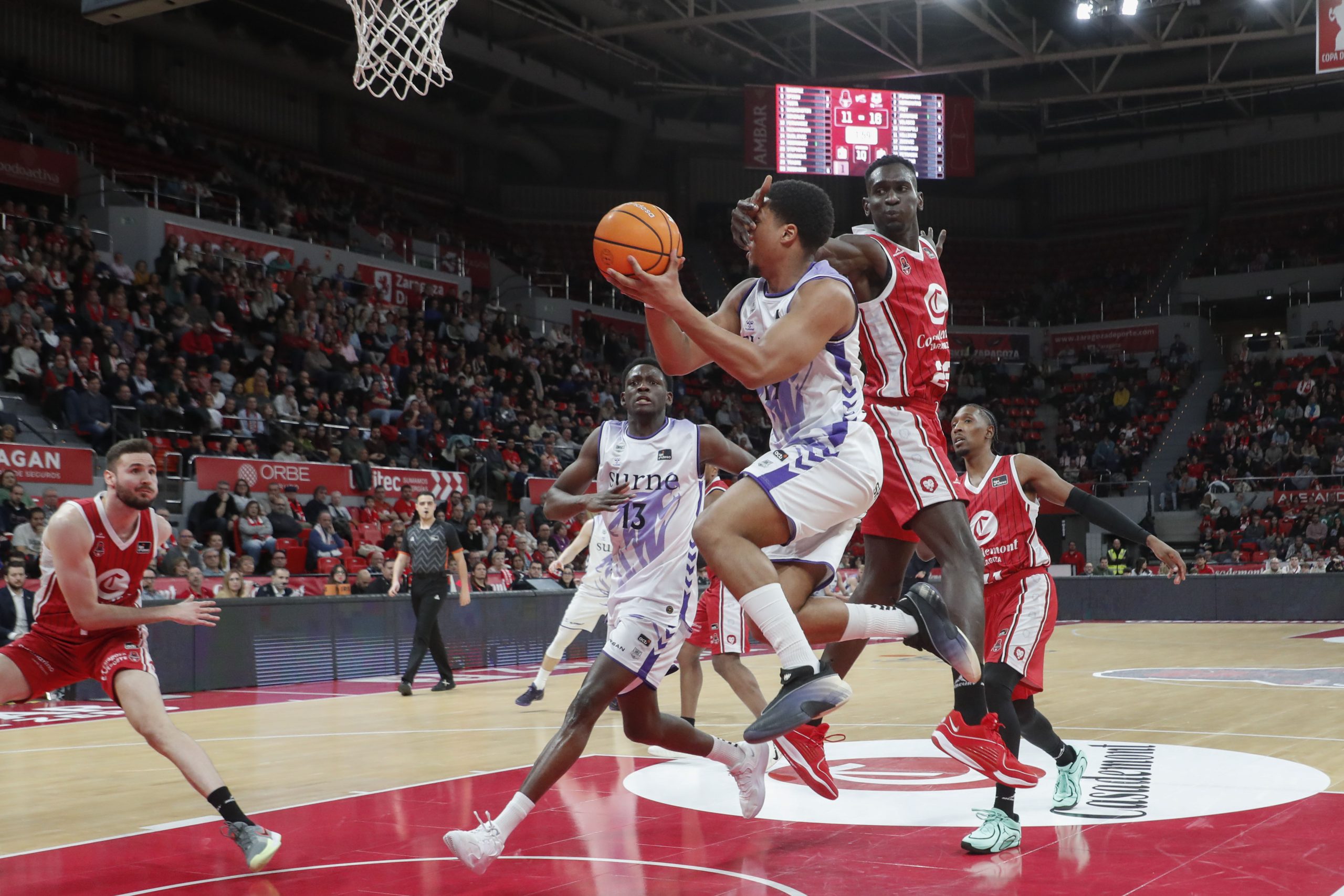 ¡Duelo de Titanes Vascos! Surne Bilbao Basket, enrachado, recibe a un Kosner Baskonia en busca de la regularidad