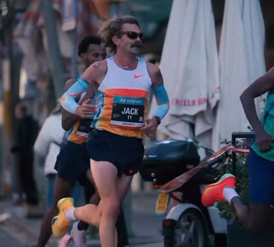 Cae el récord de Australia en la Hyundai Mitja Marató de Barcelona by Brooks