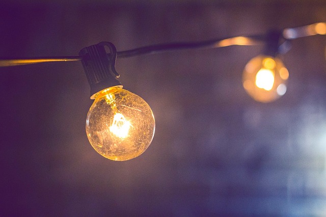 ¡Luz al final del túnel! El precio de la electricidad en España marca mínimos históricos