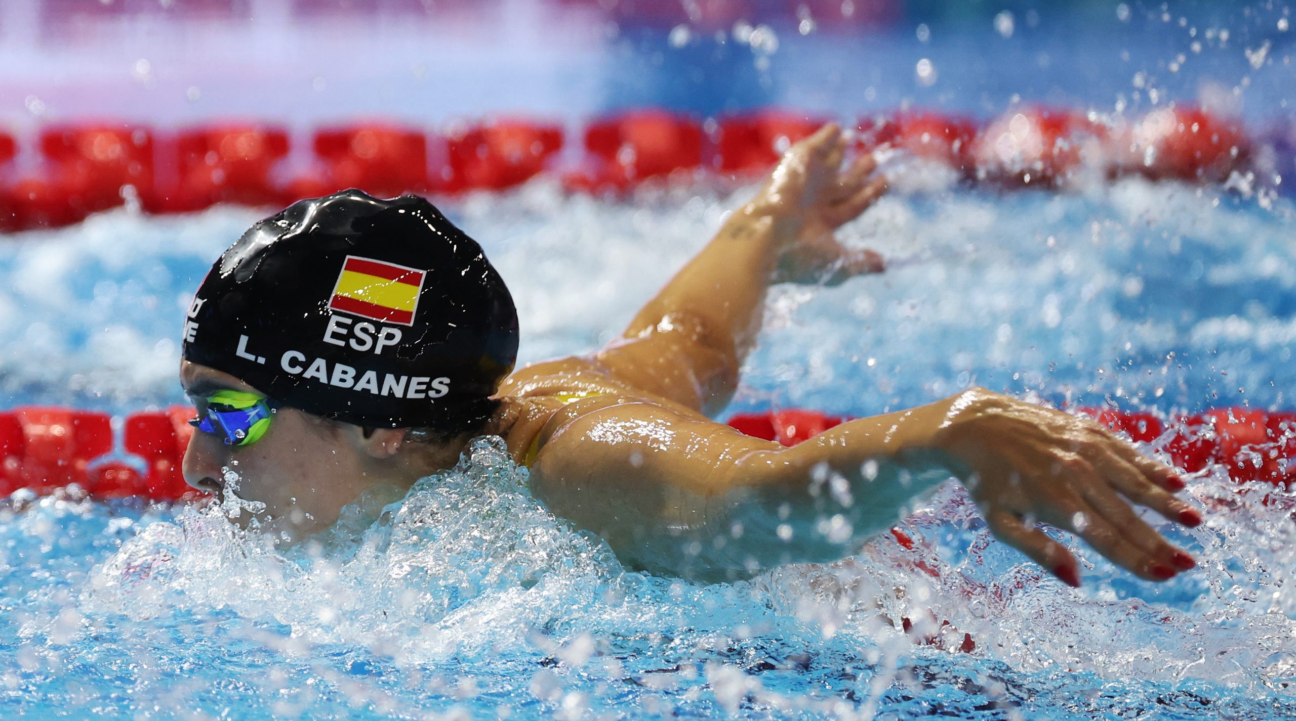 ¡Laura Cabanes Deslumbra en Sabadell y Conquista la Mínima Europea en 200 Mariposa!