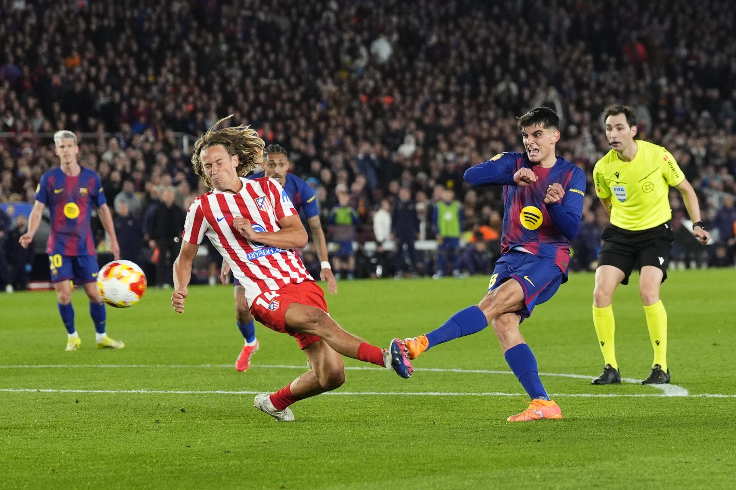 ¡El Atlético de Madrid Resiste la Embestida y Lucha por la Gloria Europea!