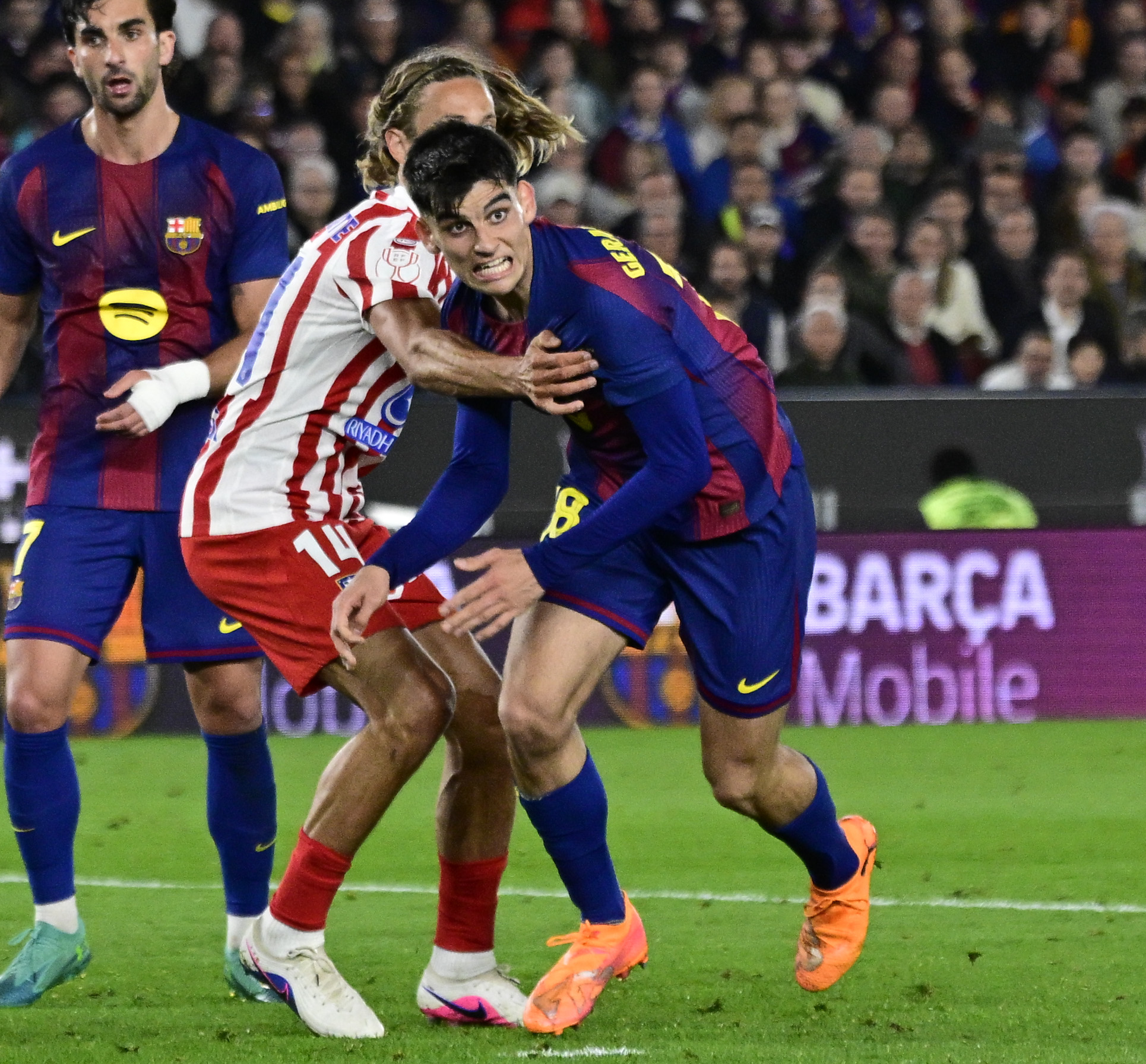 Gerard Martín: De lateral a central, un cambio que revitaliza al Barcelona