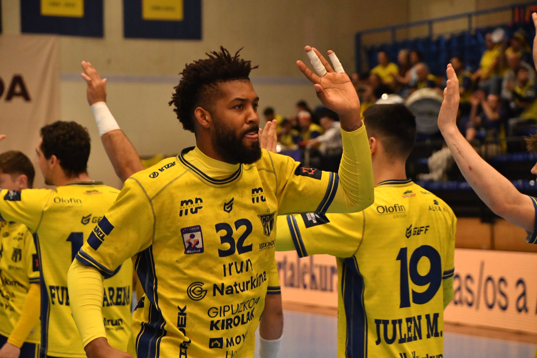 Bidasoa Irún Domina en Huesca: Victoria Sólida en un Encuentro de Alta Tensión