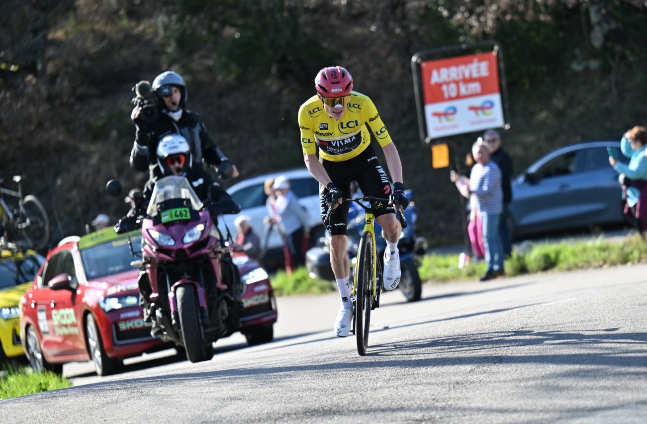 Vingegaard Desata la Tormenta en la París-Niza: Una Exhibición Monumental Deja a sus Rivales a Distancia