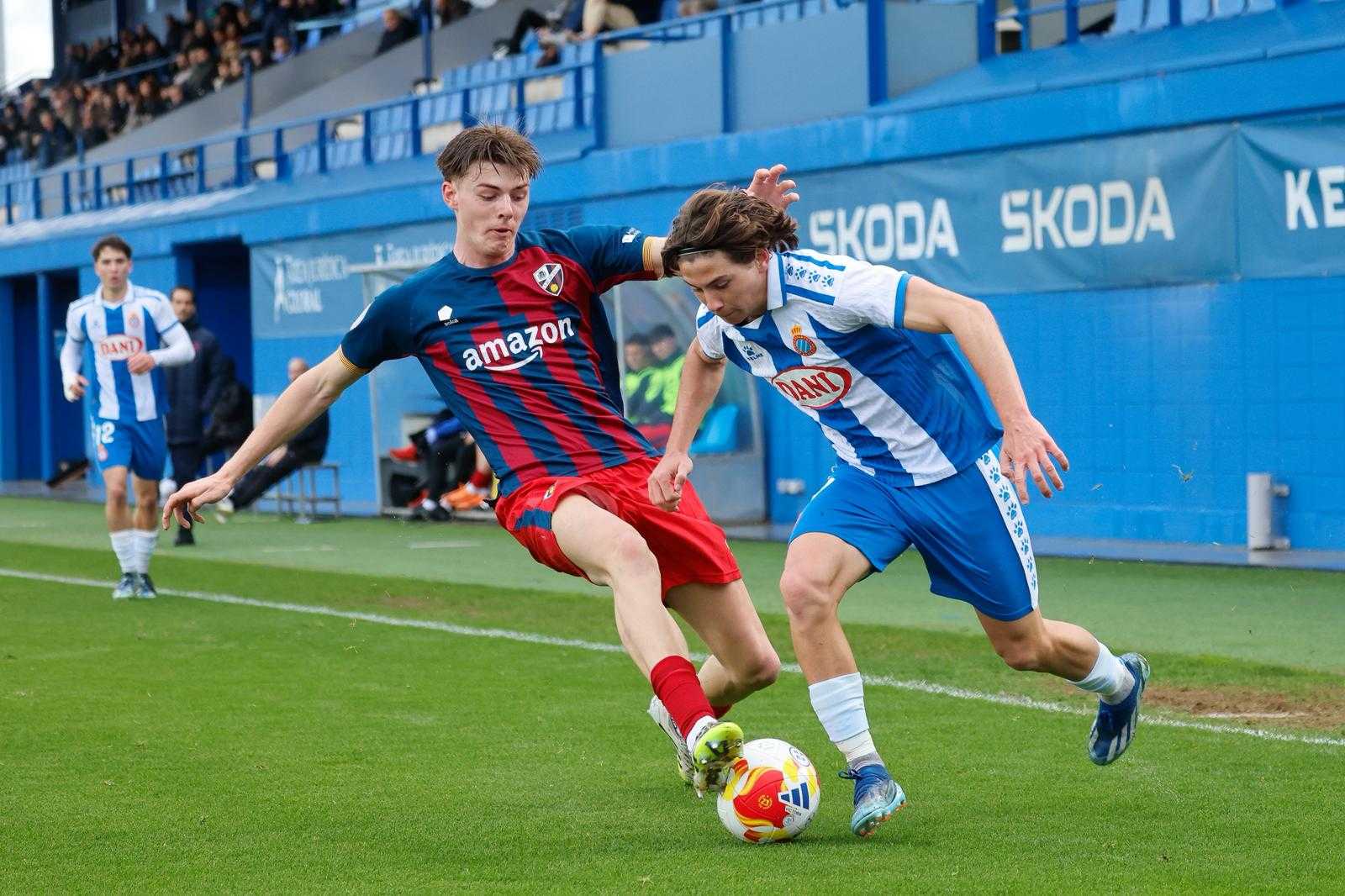 El Nástic Cae en Zaragoza y el Espanyol Se Dispara en la Tabla