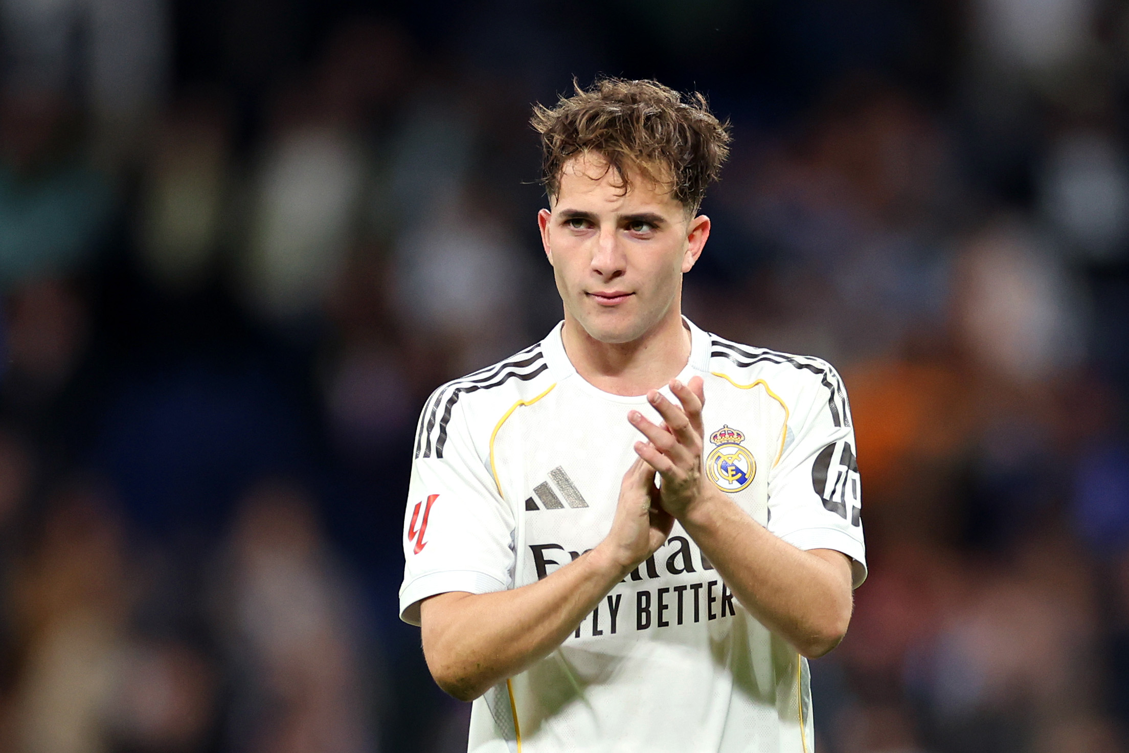 El Real Madrid Desafía la Norma: Cuatro Canteranos en el Campo, ¿Alineación Indebida o Genialidad Táctica de Arbeloa?