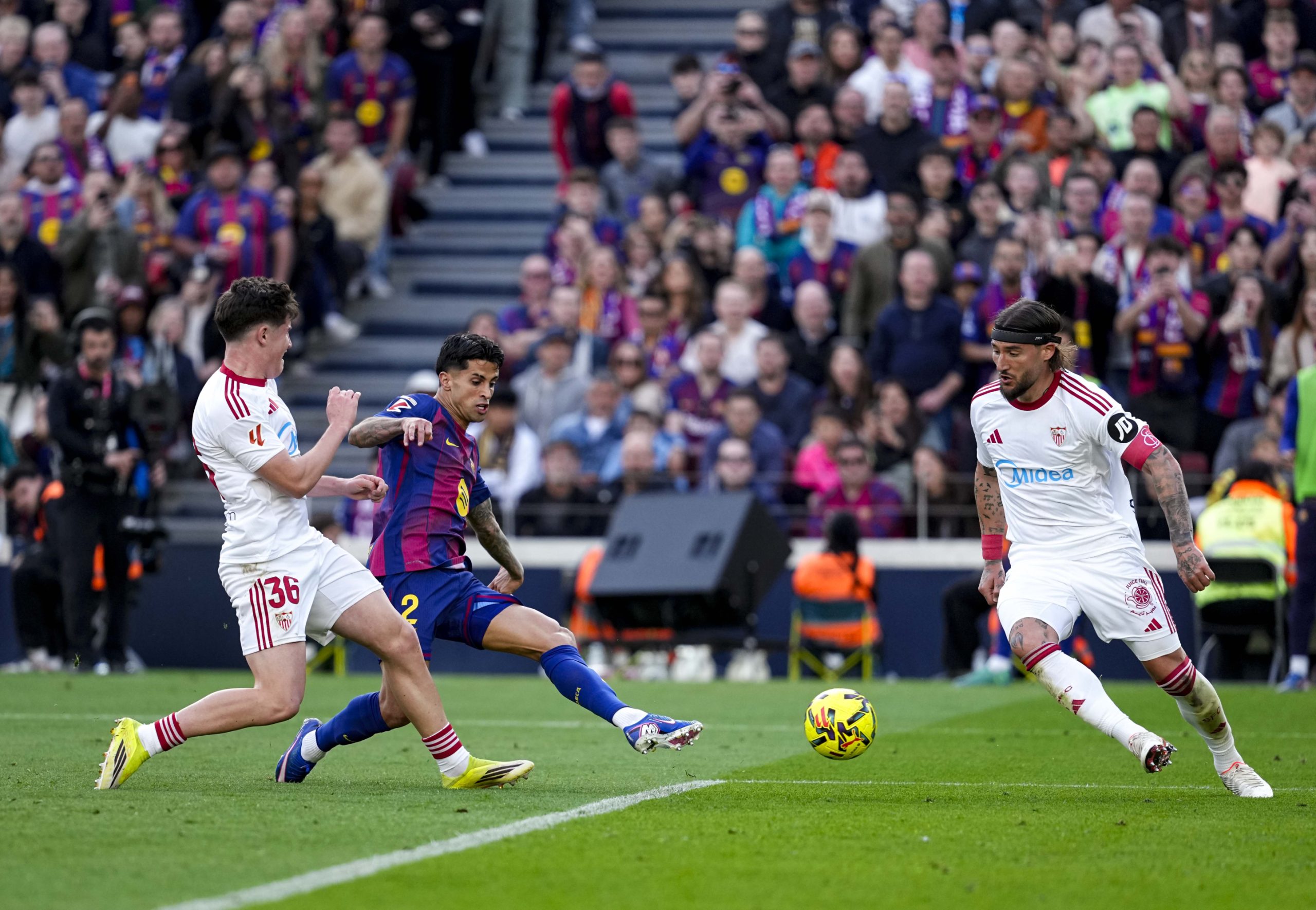 Flick, el Maestro Táctico: Cómo Cancelo y el Barça Descubren su Mejor Versión