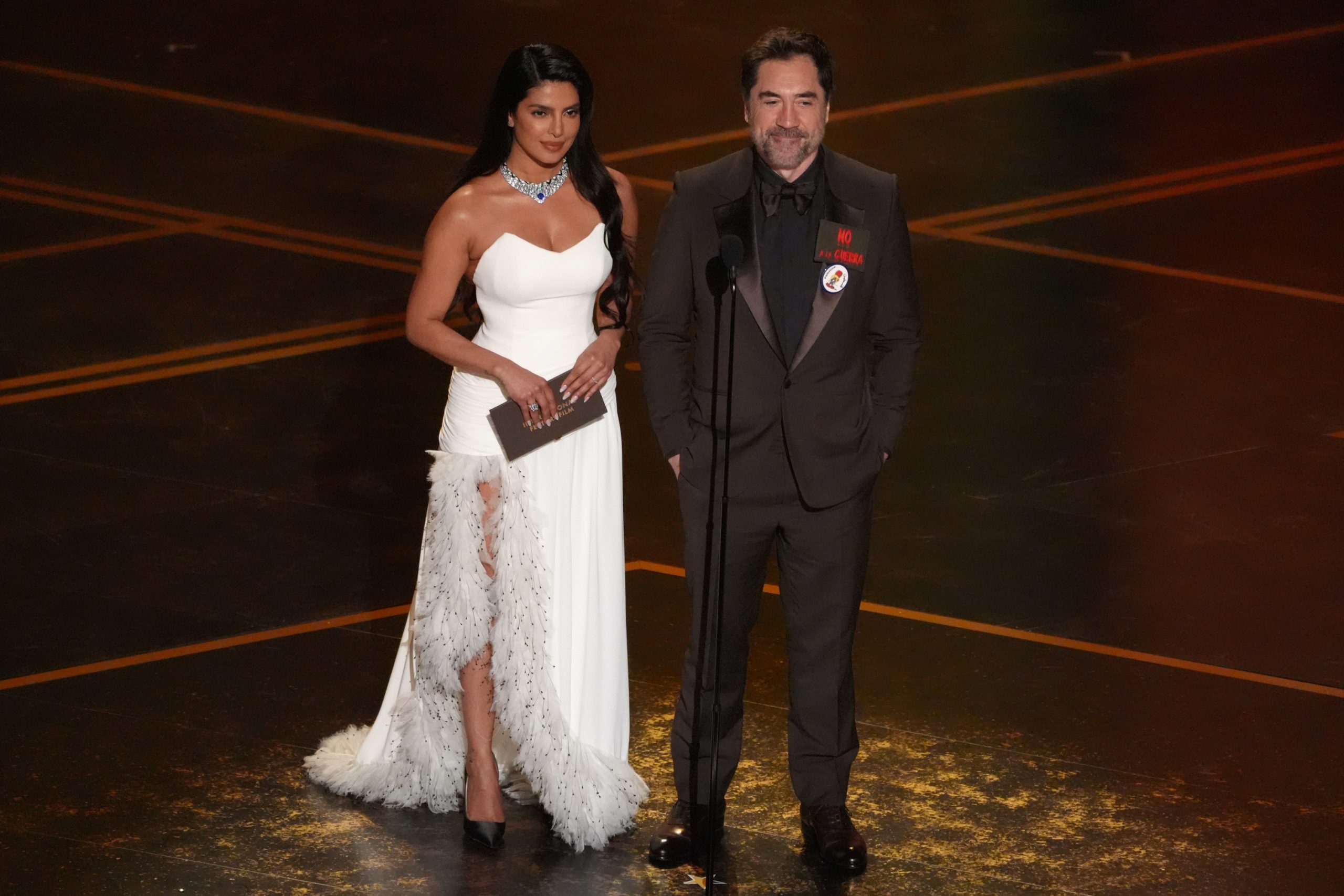 Óscar 2026: Tensión en la Alfombra Roja y el Grito de Bardem Contra la Guerra