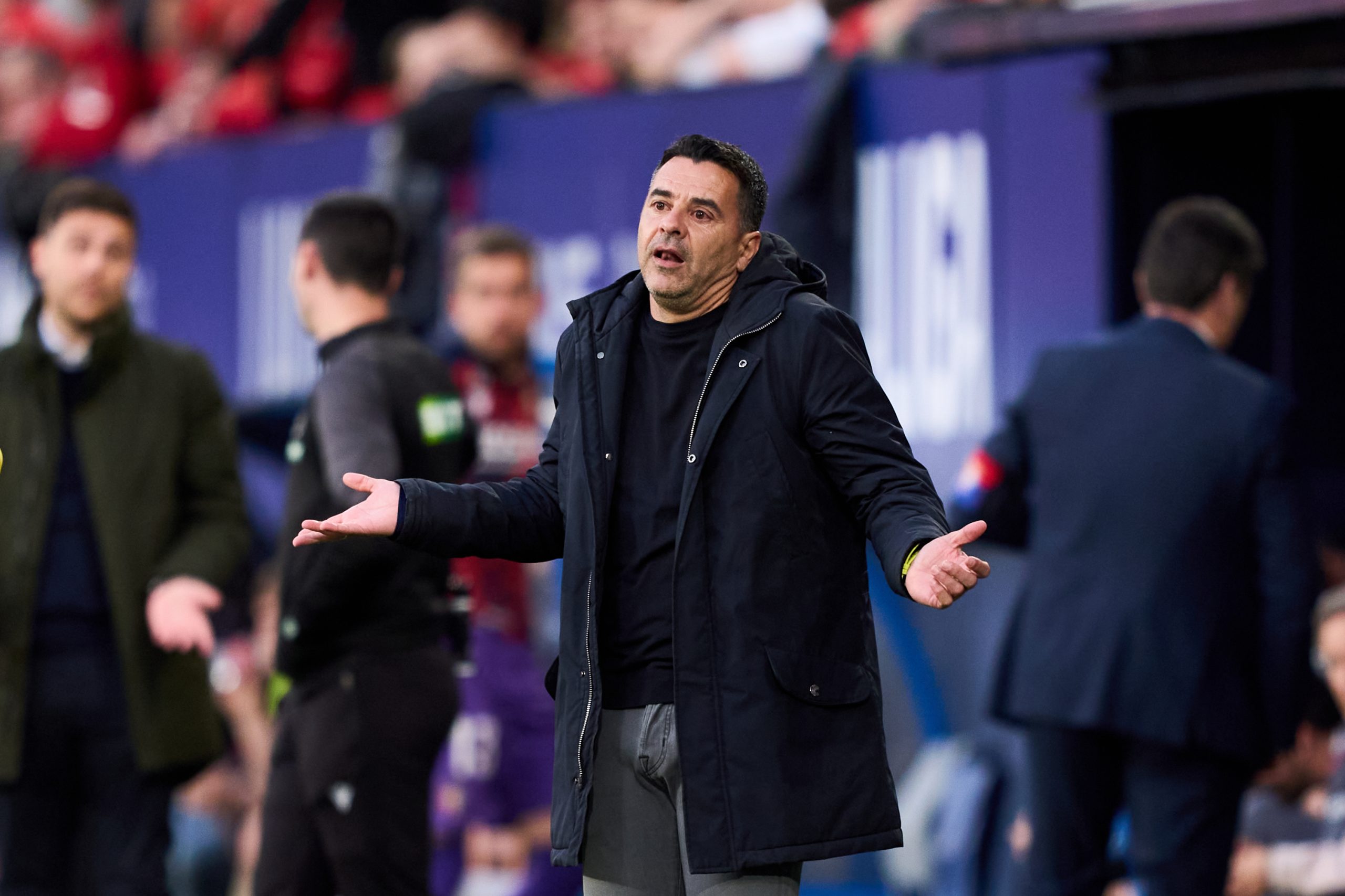 La lección de Míchel tras la derrota del Girona ante Osasuna: un llamado a la mejora