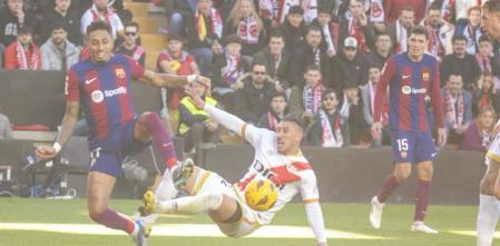 El Sol del Mediodía: ¿Bendición o Maldición para el Barça ante el Rayo?